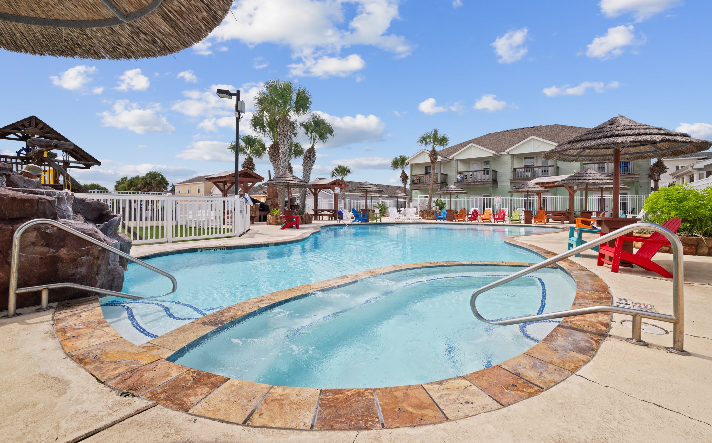 Close to Beach 3BR with Pool - Sand Patch