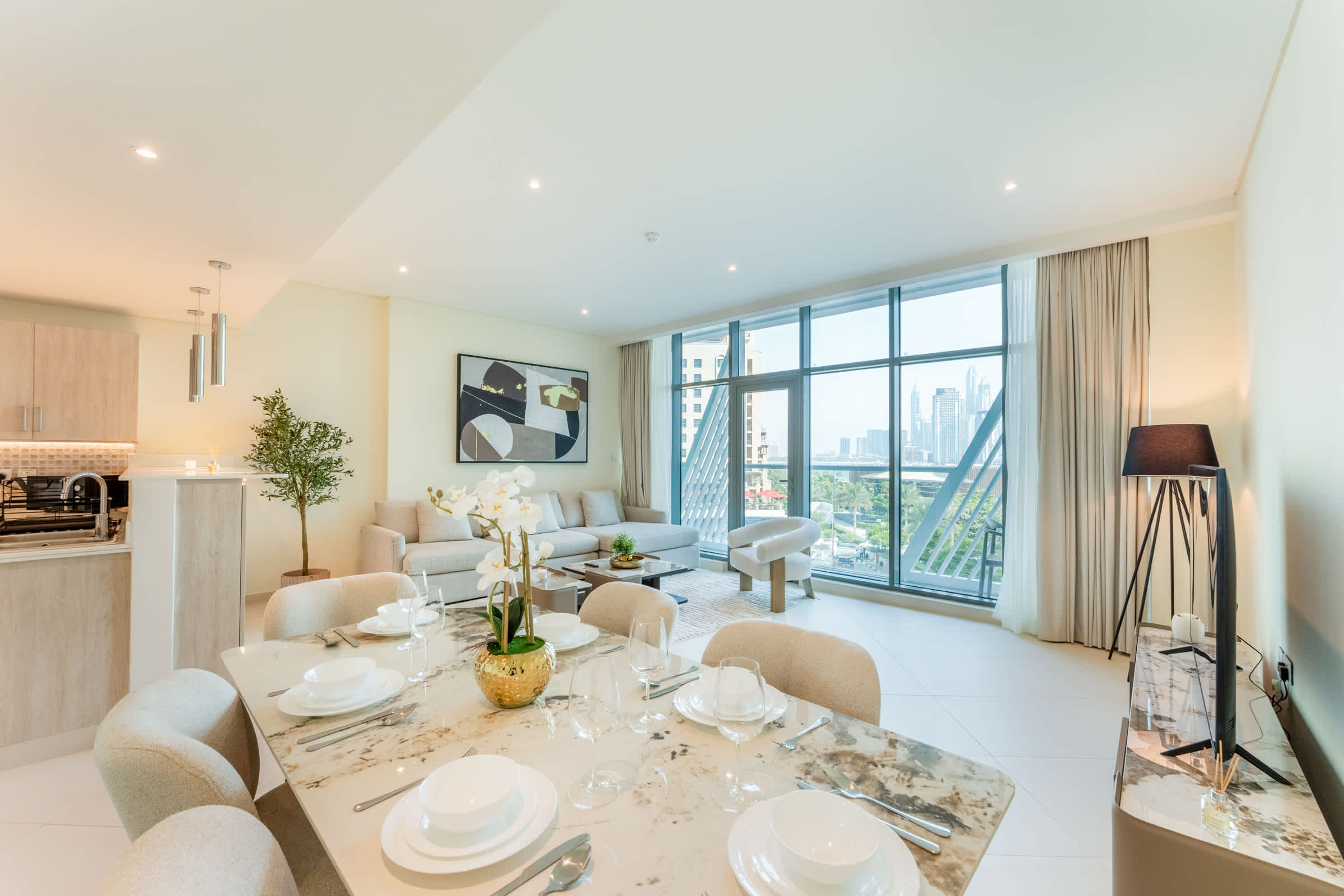 Palm Jumeirah Beachfront: 3BR Oasis with Pool! - Image 10