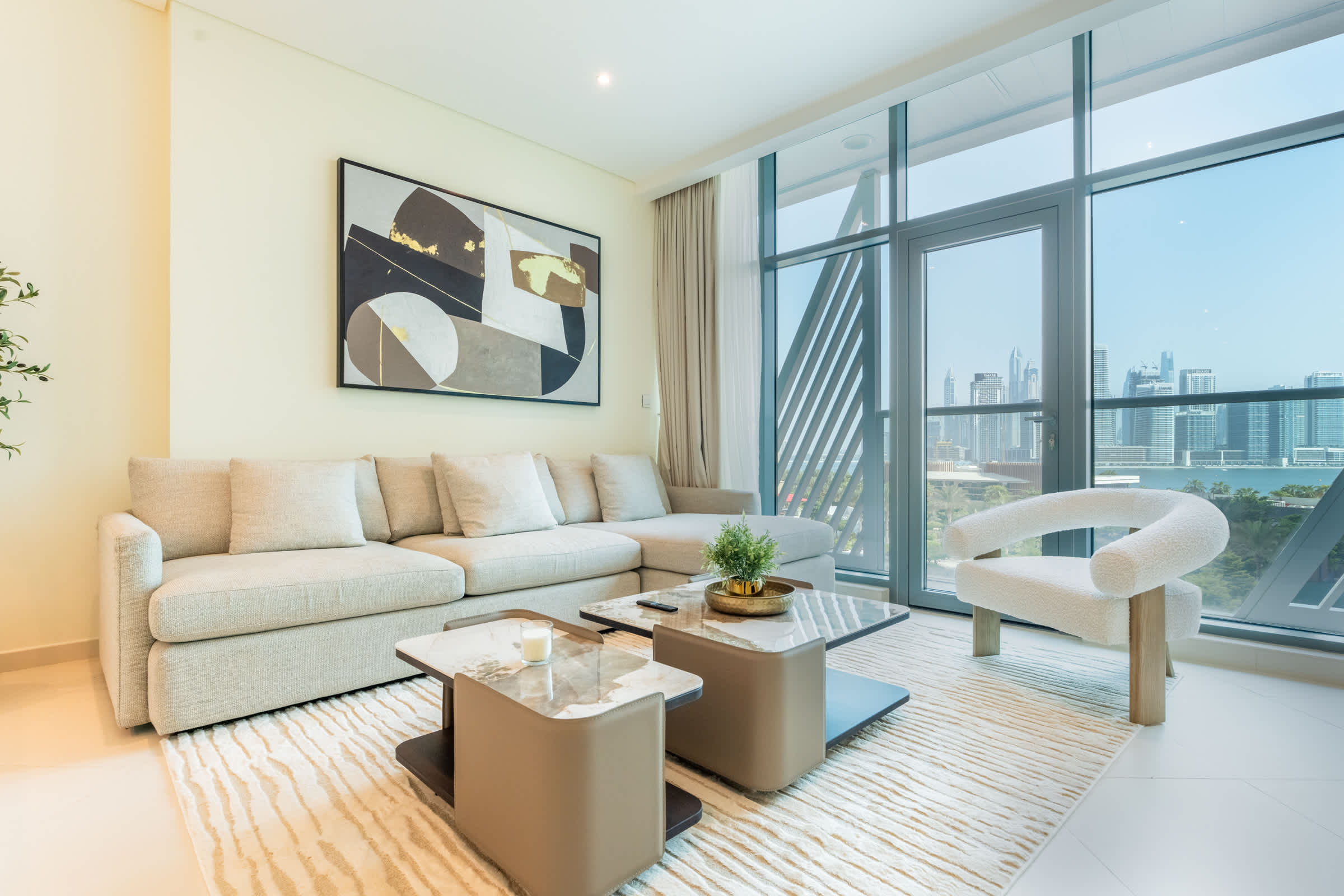 Palm Jumeirah Beachfront: 3BR Oasis with Pool! - Image 6