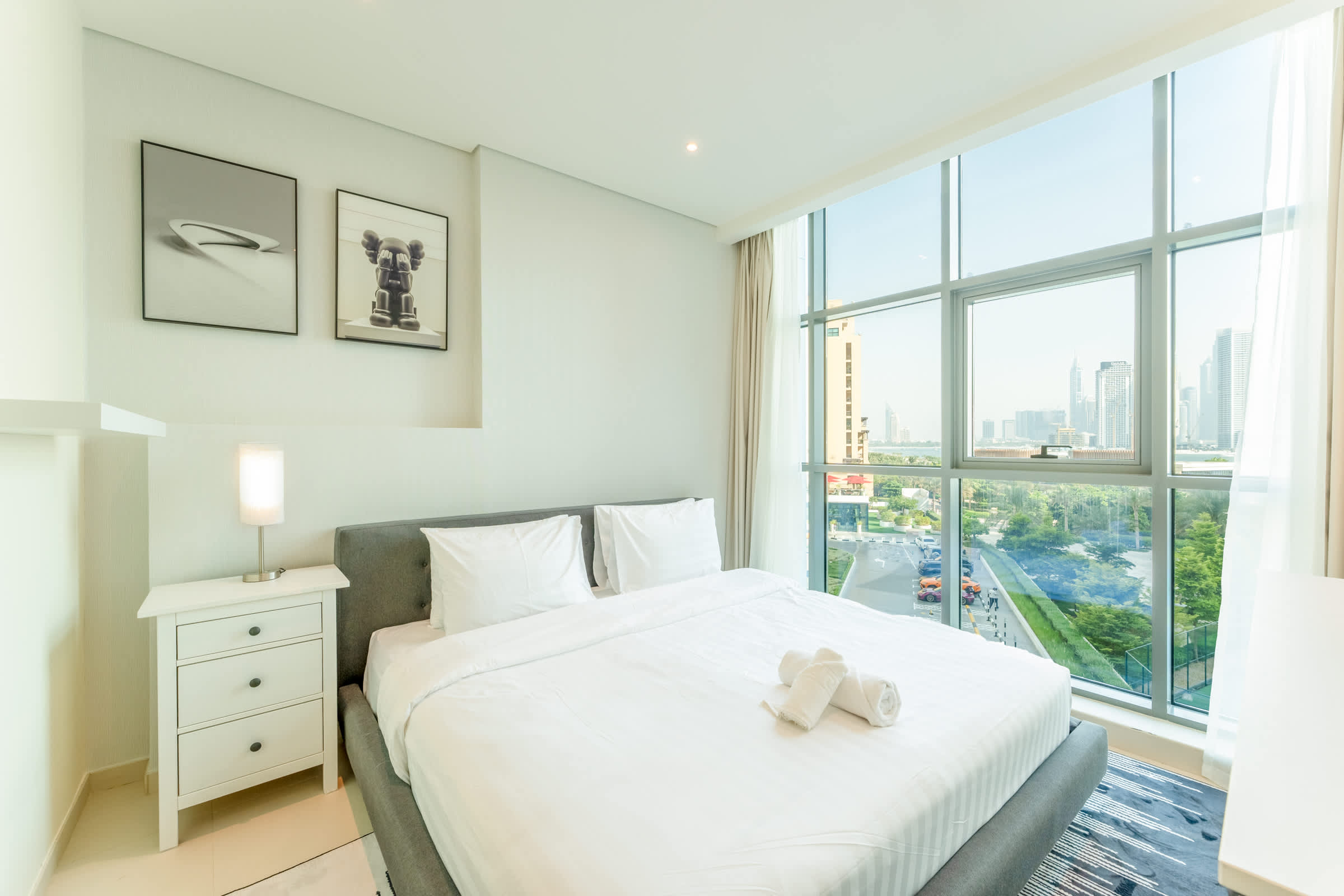 Palm Jumeirah Beachfront: 3BR Oasis with Pool! - Image 13