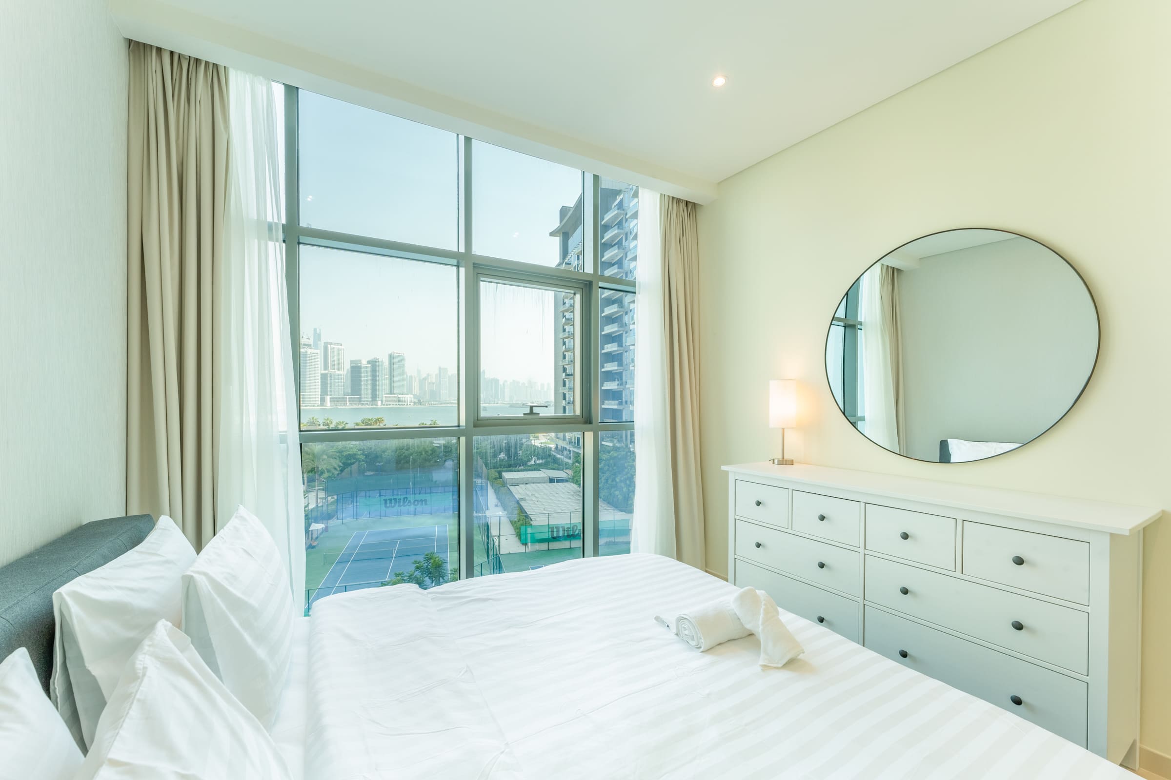 Palm Jumeirah Beachfront: 3BR Oasis with Pool! - Image 17