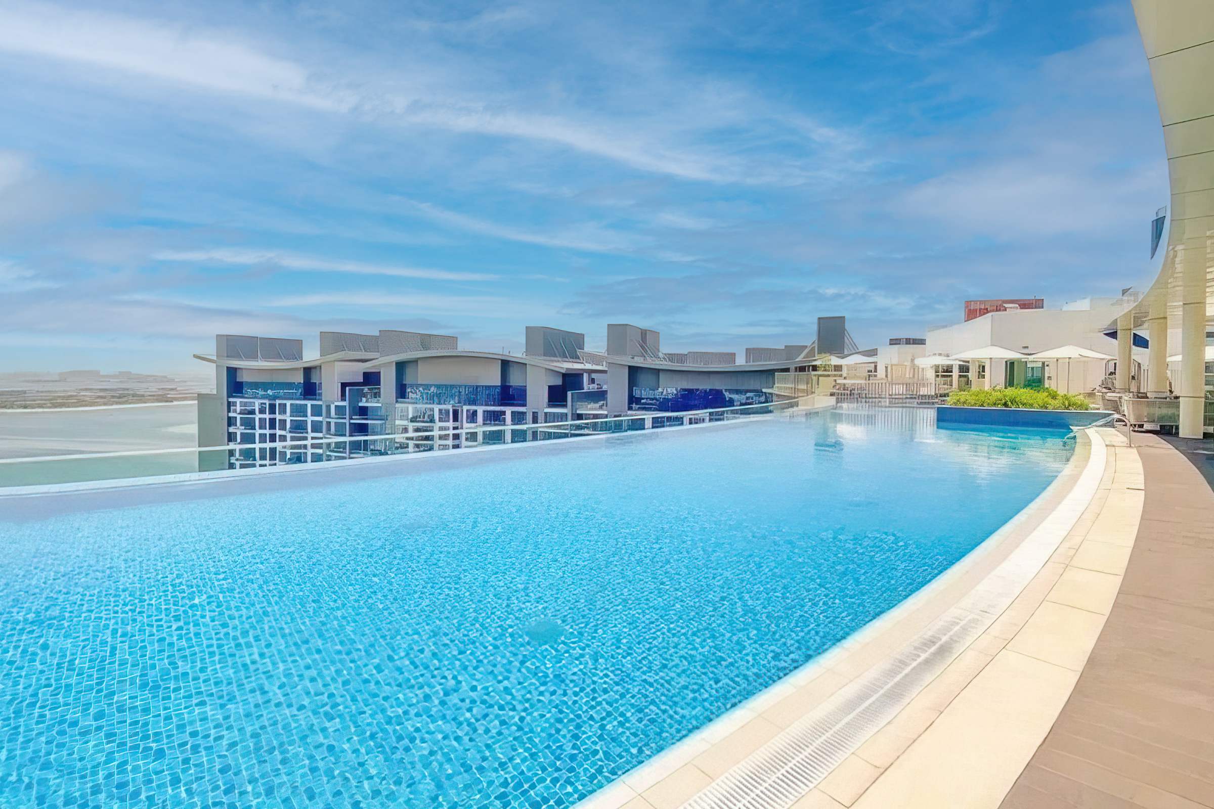 Palm Jumeirah Beachfront: 3BR Oasis with Pool! - Image 35