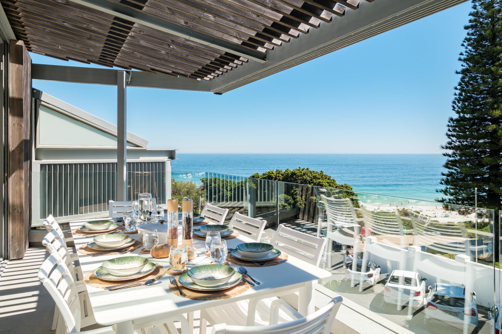 4 Bed Coastal Retreat W Pool Views Llandudno Sands