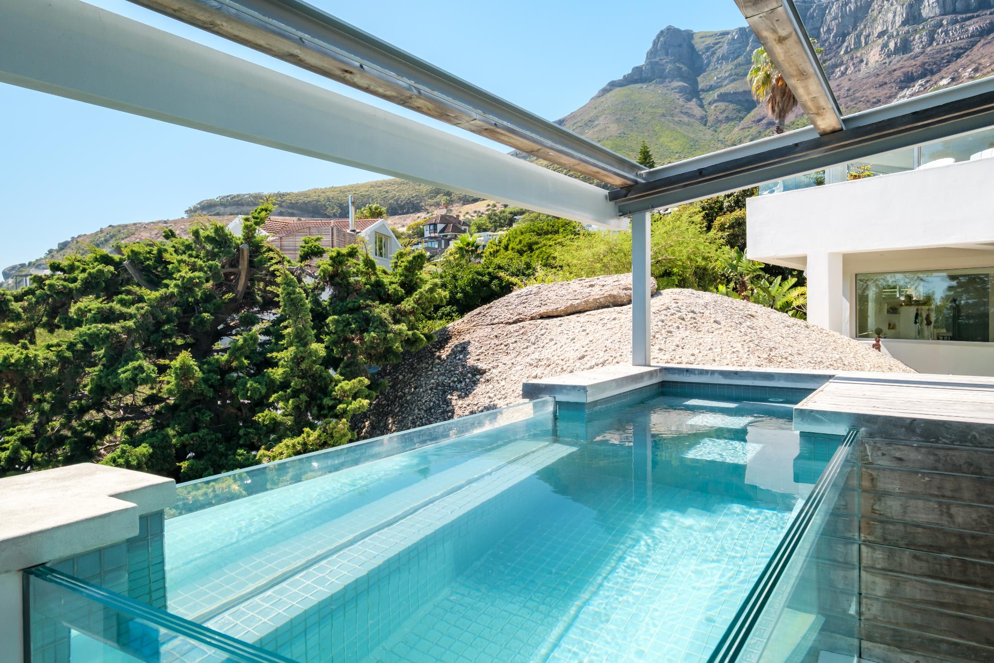 4 Bed Coastal Retreat W Pool Views Llandudno Sands 4