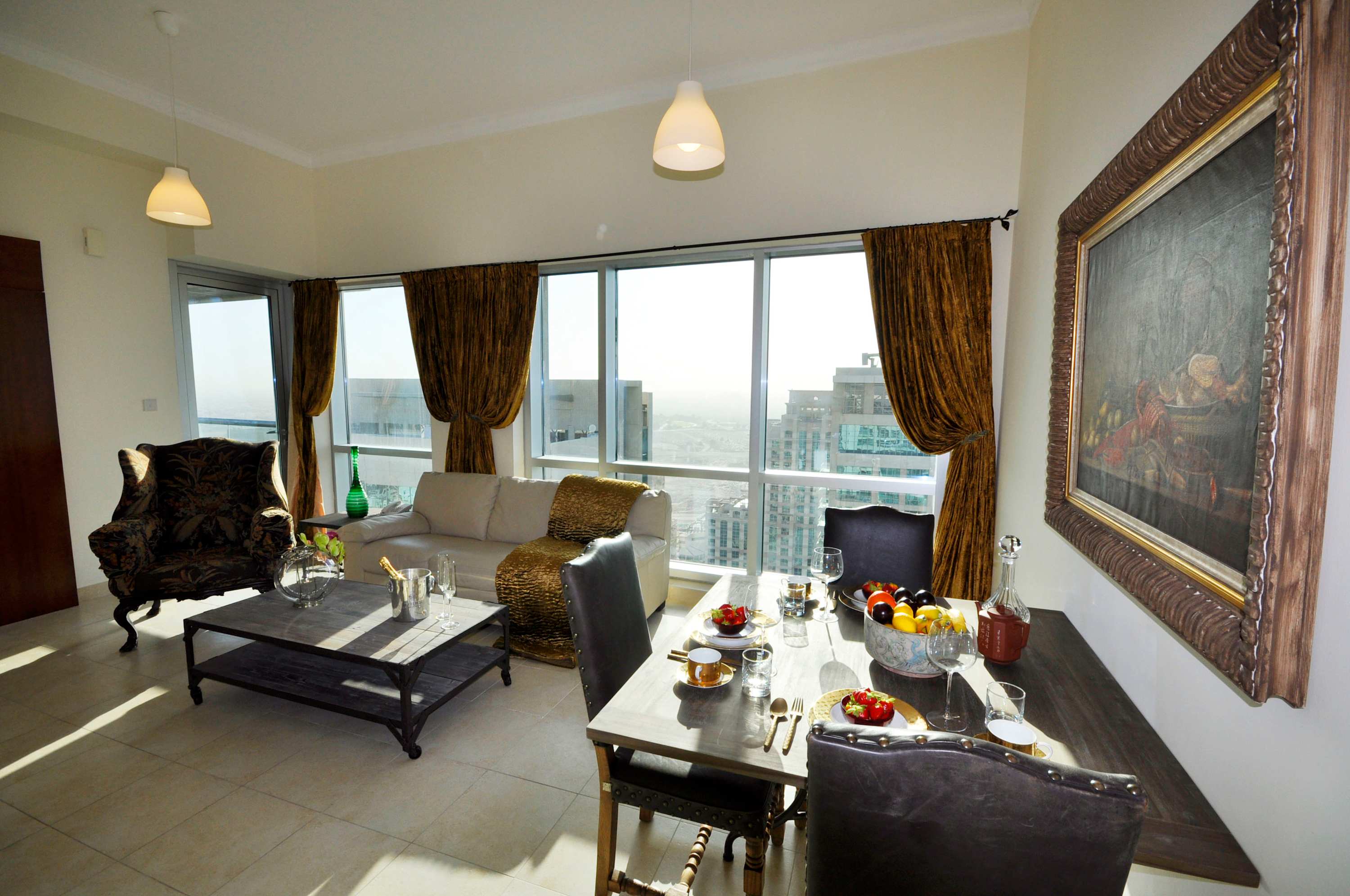 Golf Course Views Apartment in Dubai - Image 3