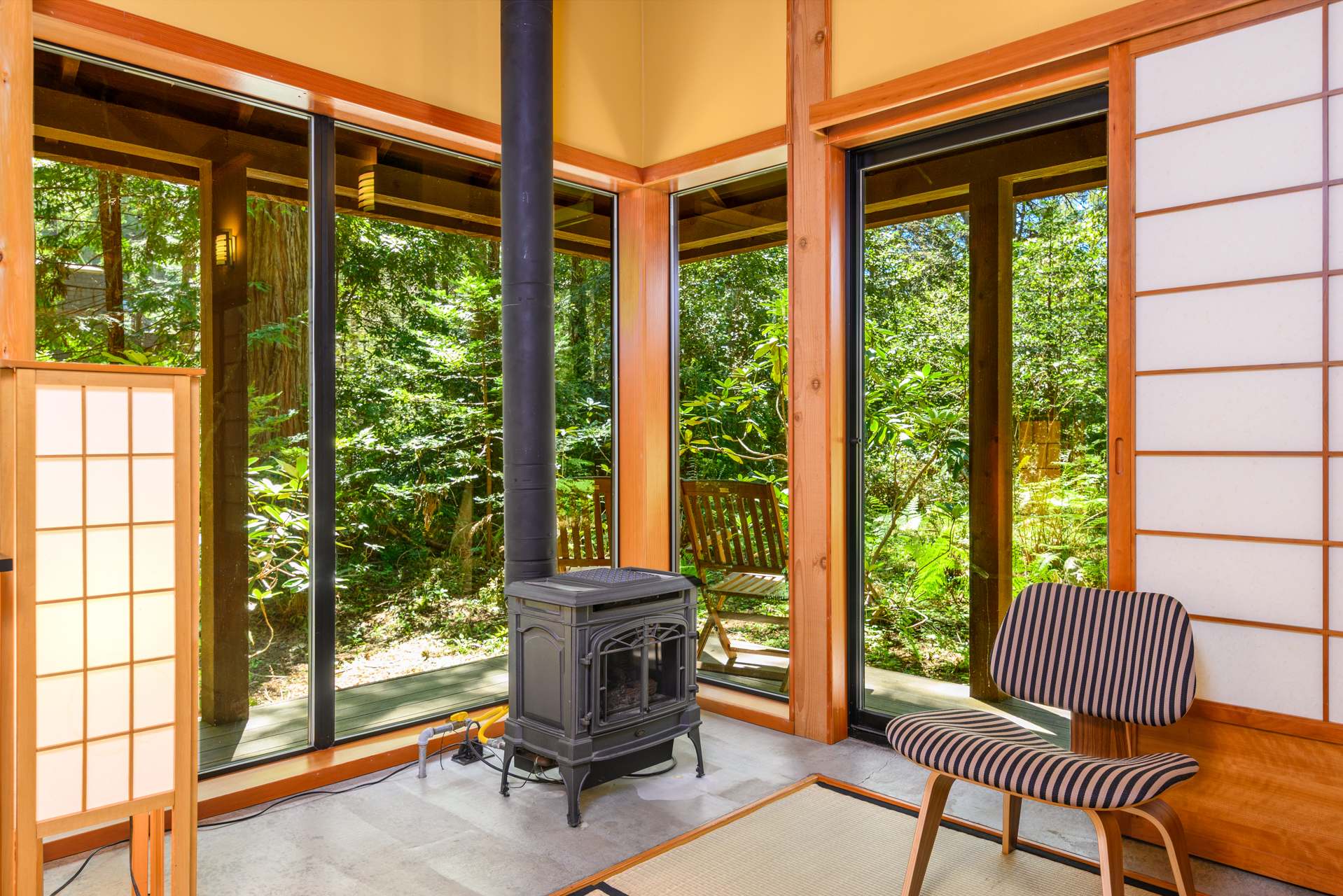 Cozy gas fireplace centerpiece
