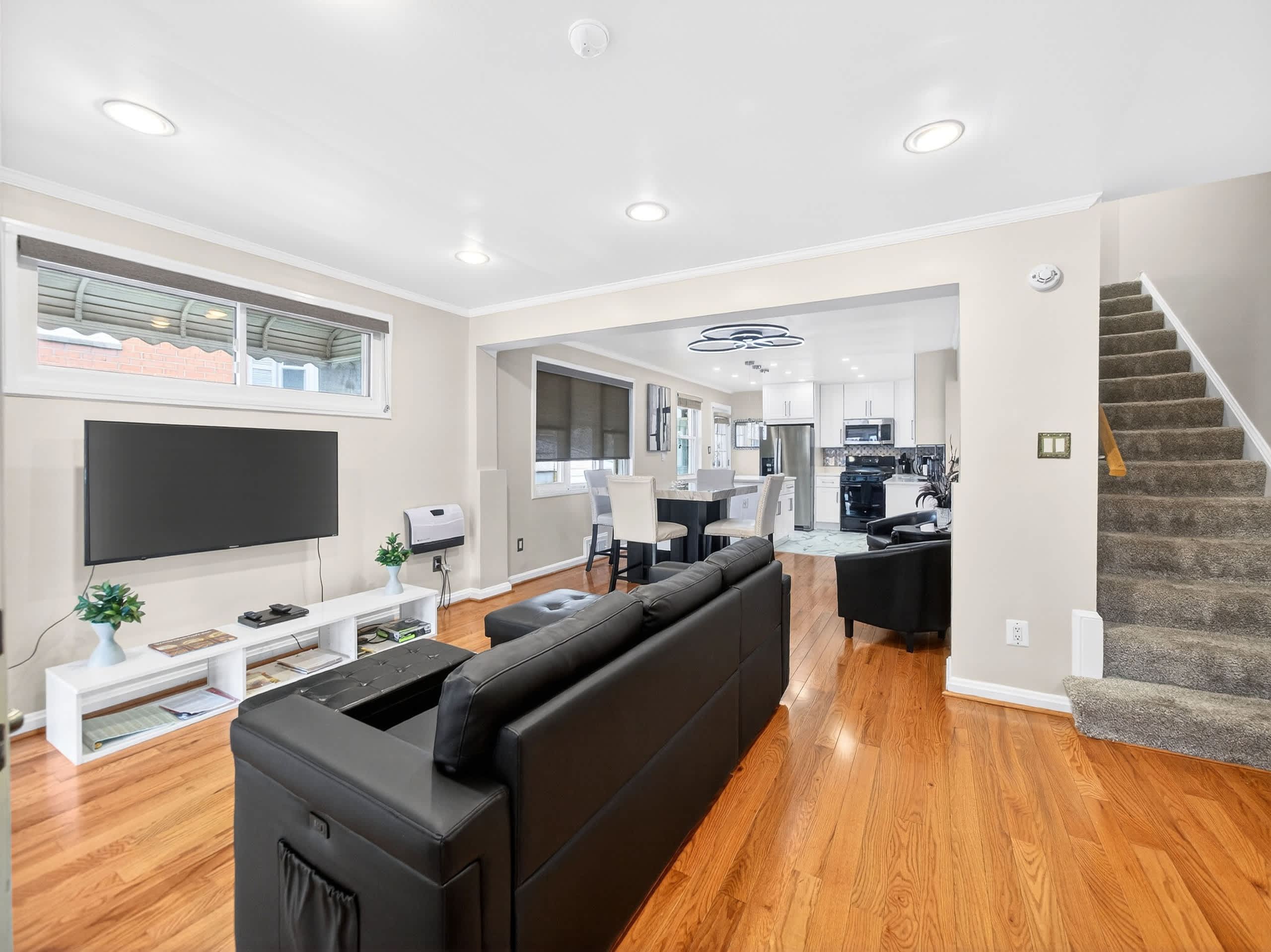 GORGEOUS HOME TUCKED AWAY IN GREENER PART OF TOWN