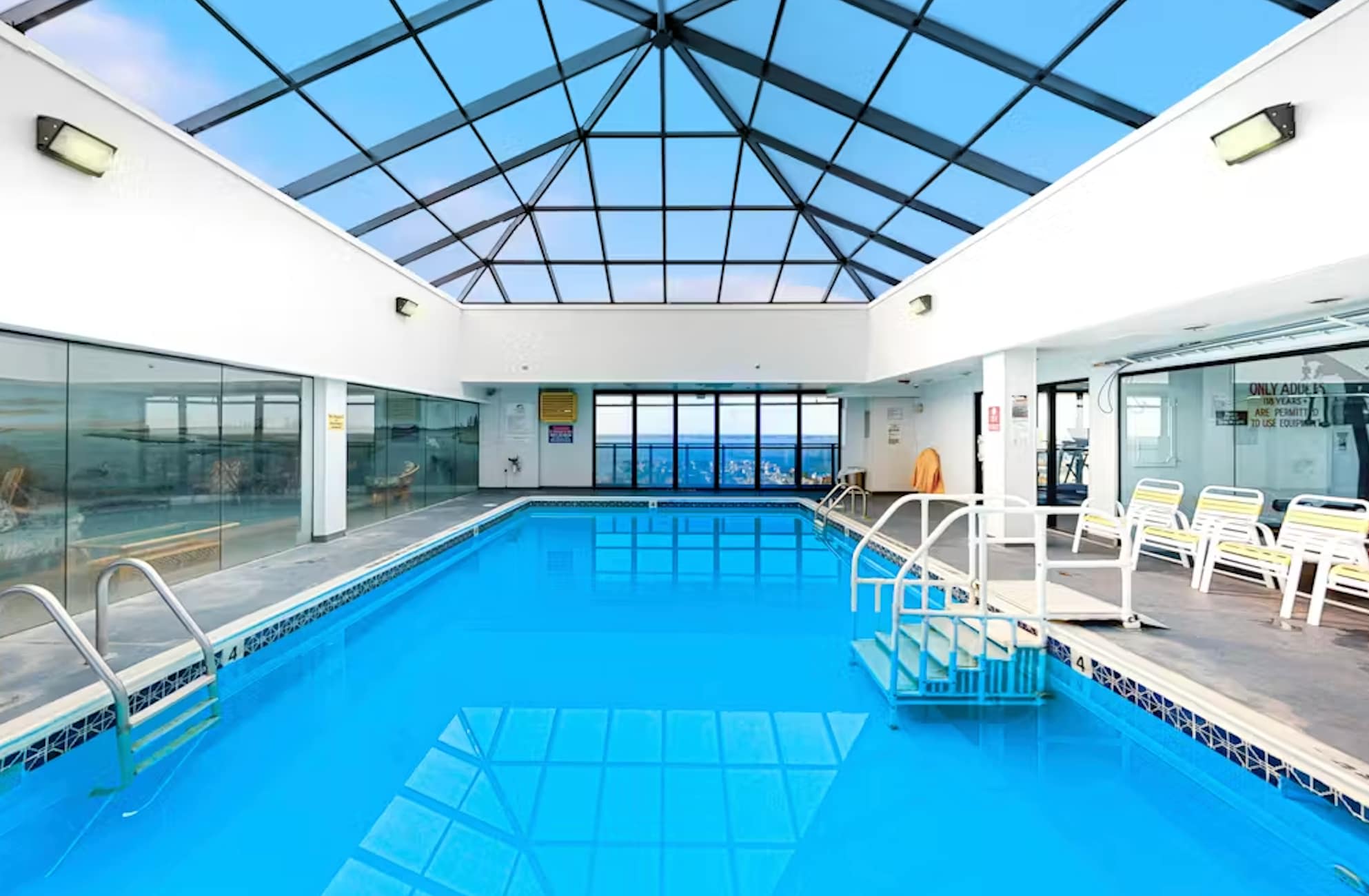 Golden Sands 1106: Gorgeous Oceanfront 1 BDRM condo, fully renovated and professionally decorated. All the comforts of home