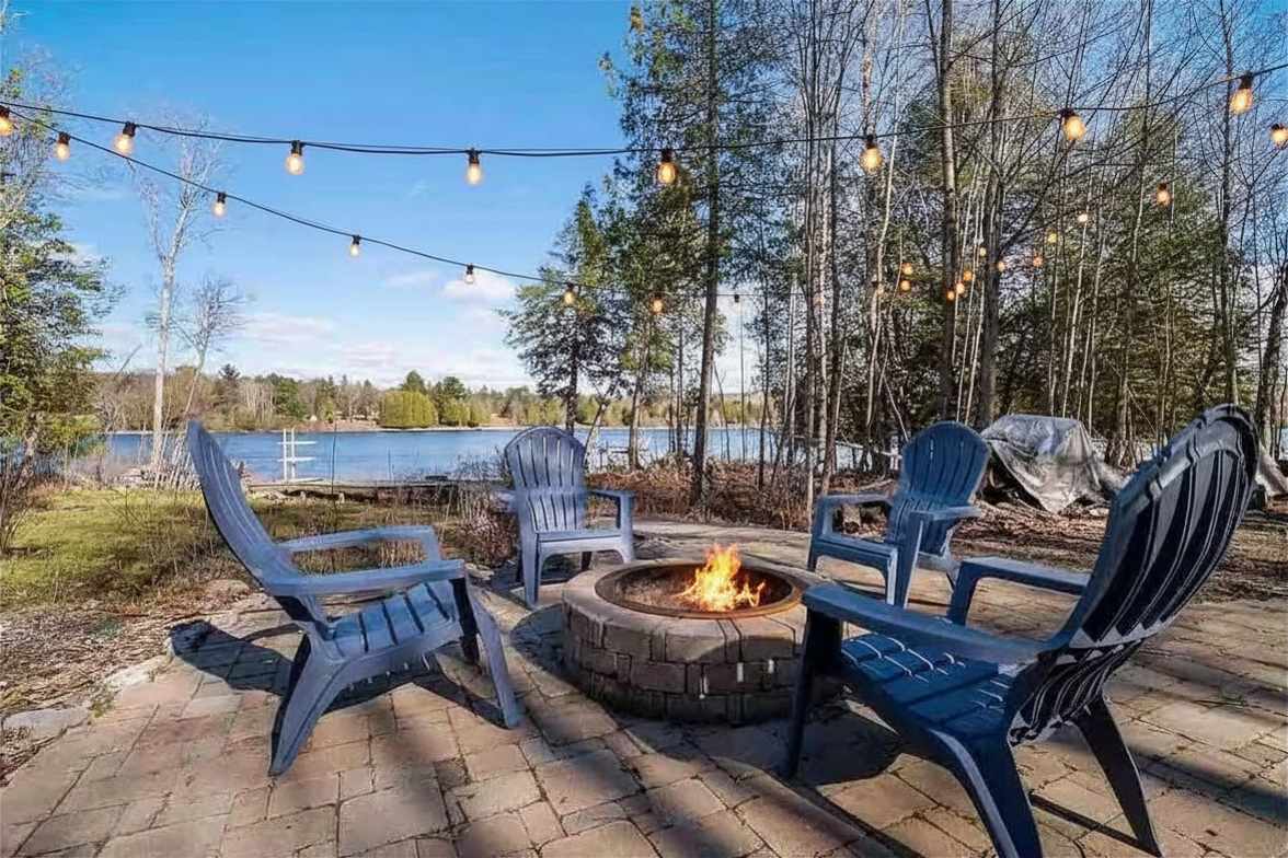 Lakefront Escape | Hot Tub, Dock + Sleeps 14 | Perfect for Groups 4