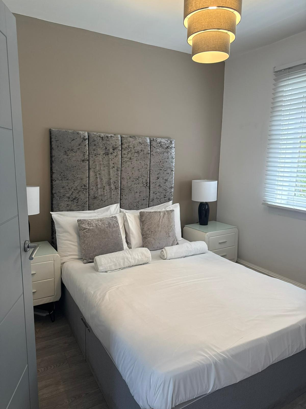 Beautiful House in Glasgow South Side! in 78 Barnbeth Road G53 5UQ - Property image 10 - VivreStays