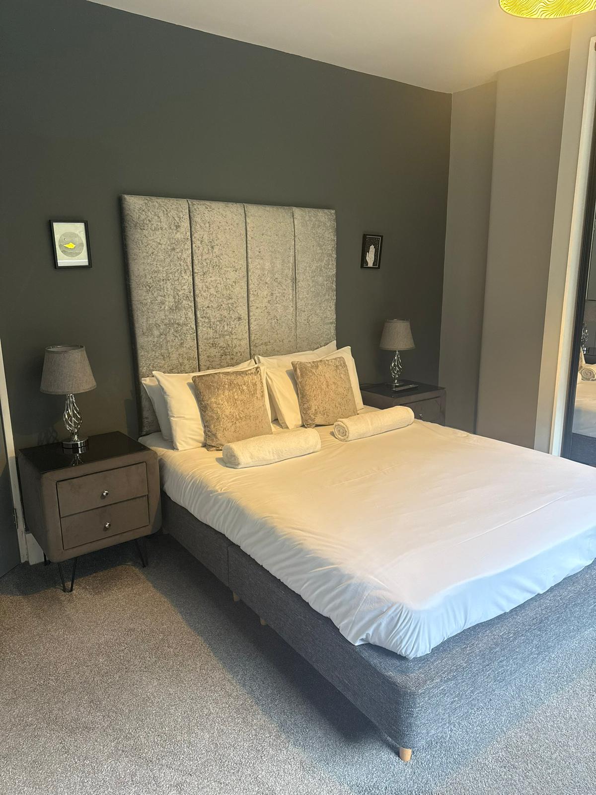 Beautiful House in Glasgow South Side! in 78 Barnbeth Road G53 5UQ - Property image 11 - VivreStays