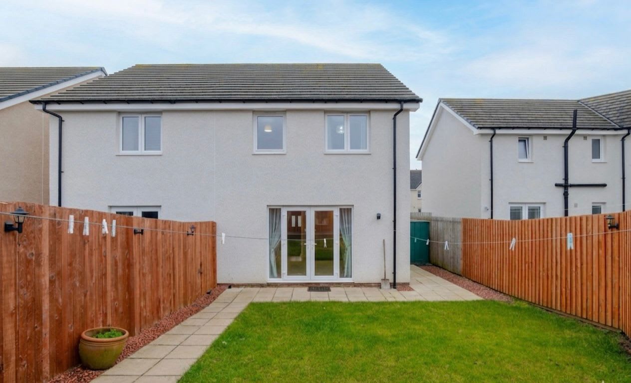 3BR Parking Nr Dalhousie Castle &Edinburgh Airport in Auld Coal Road EH19 3JL - Property image 5 - VivreStays