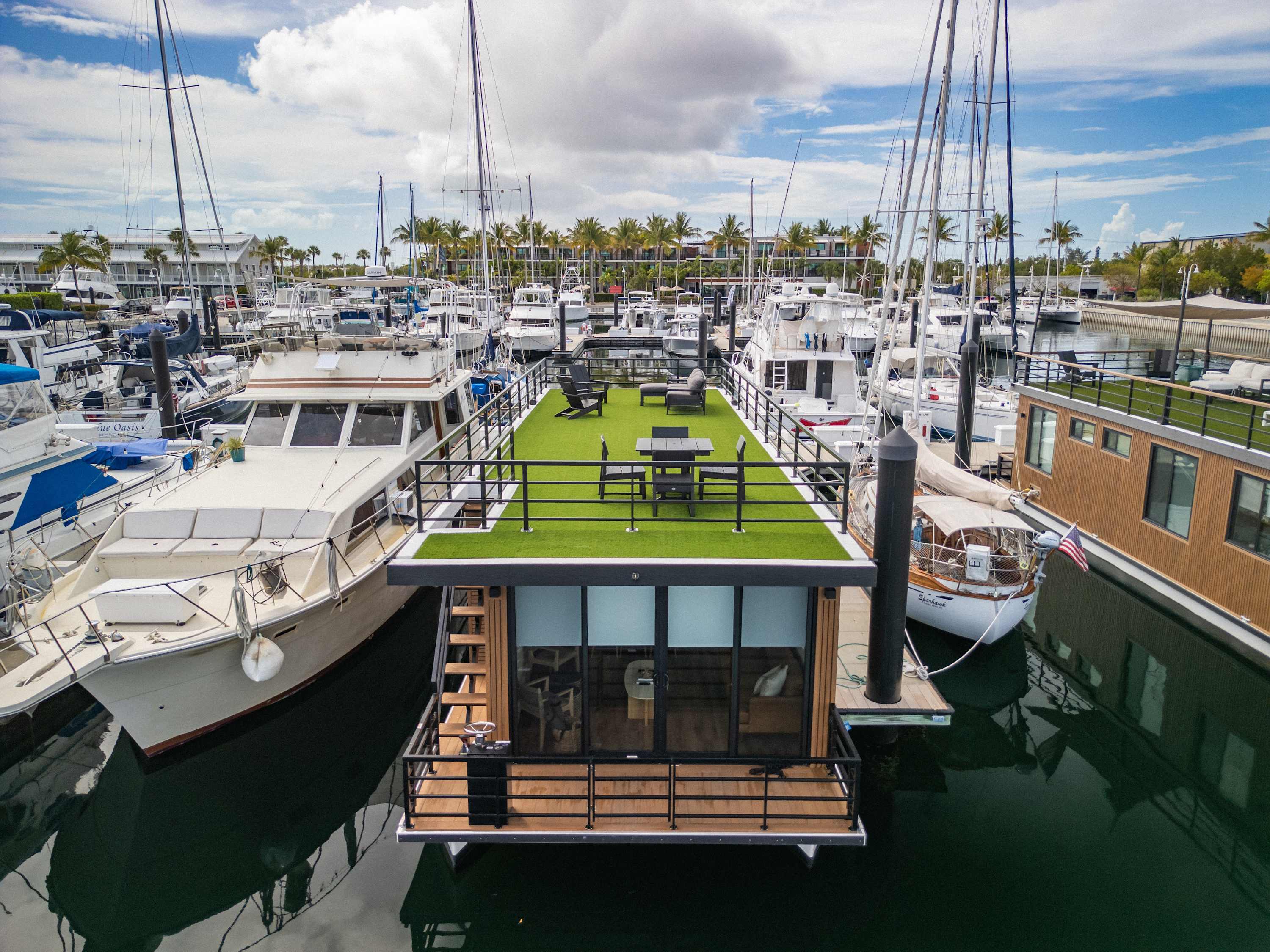 Waterfront & Heated Pool - Break Awai Floating Villa