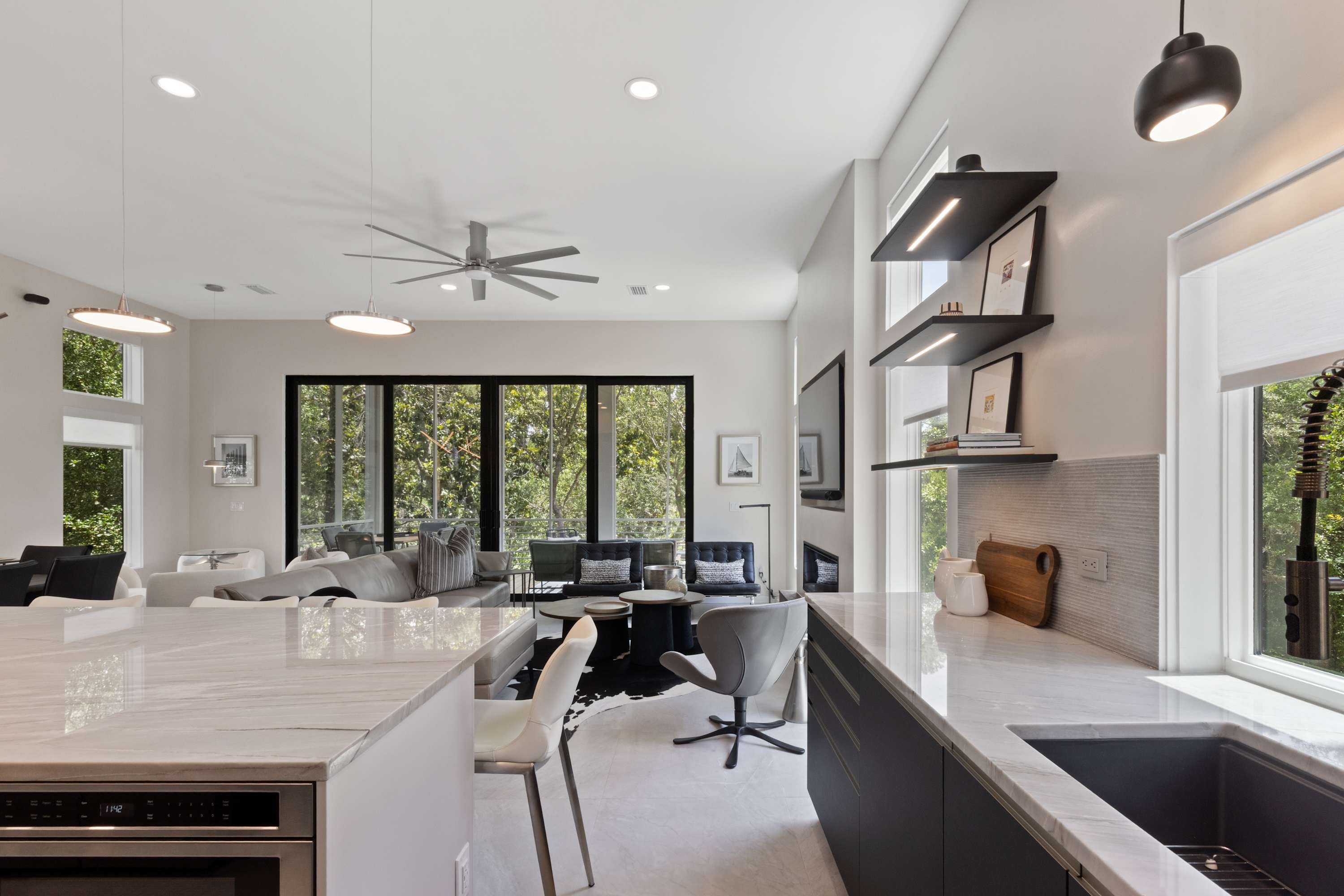 Ebb & Flow | Luxe Beach Access Hot Tub Guest Suite