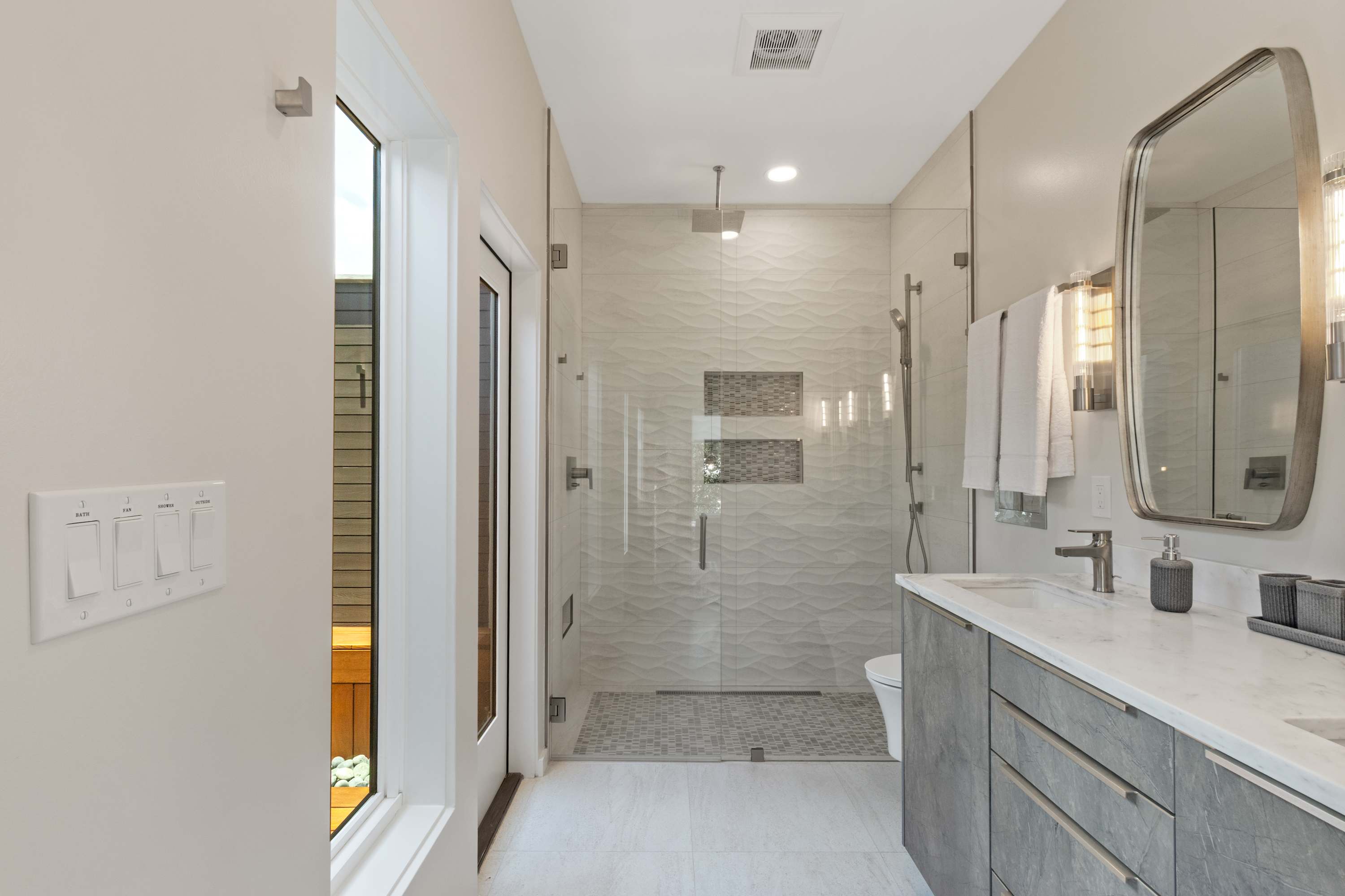 Ebb & Flow | Luxe Beach Access Hot Tub Guest Suite