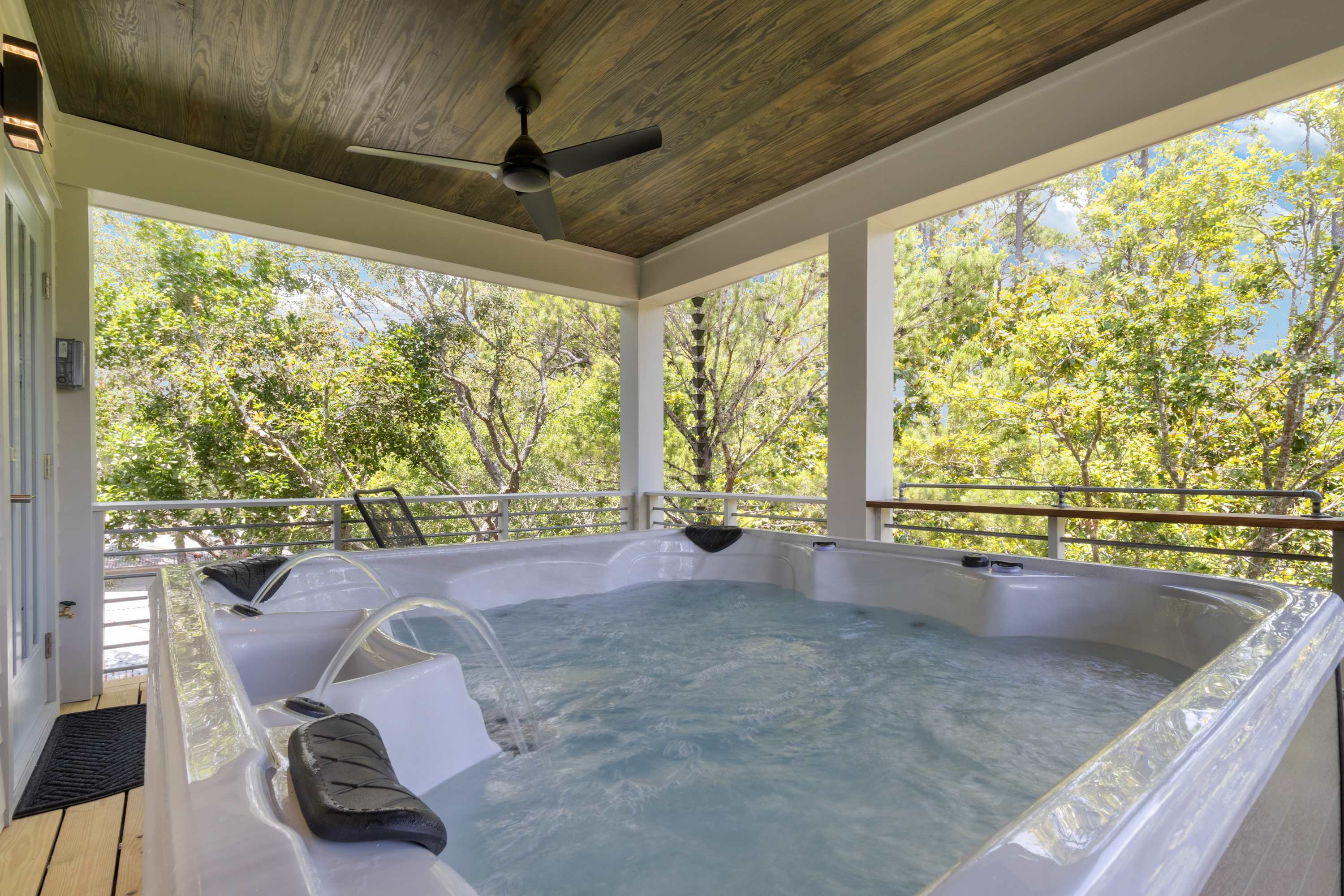 Hot Tub for 5