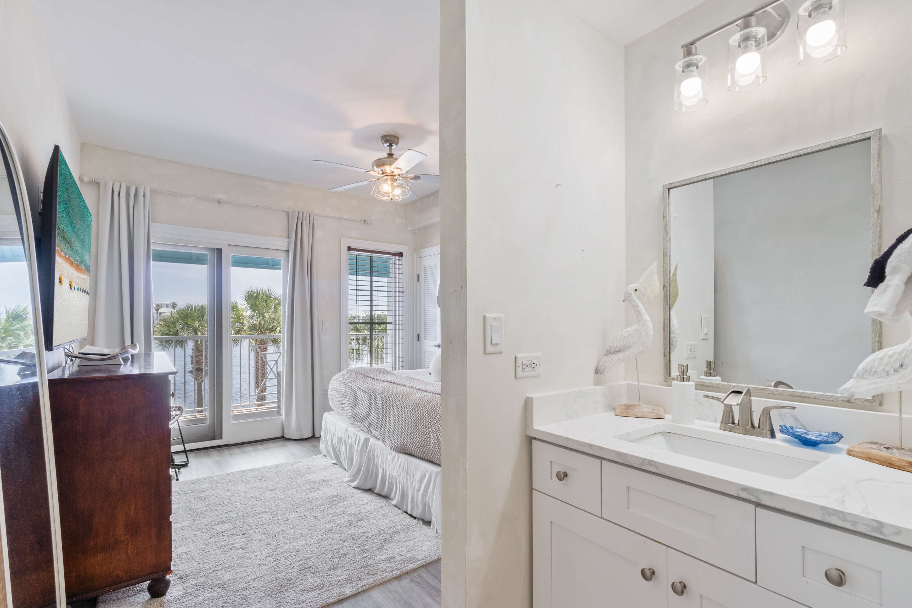  Amor by The Sea | Lake Views | Steps From Pool