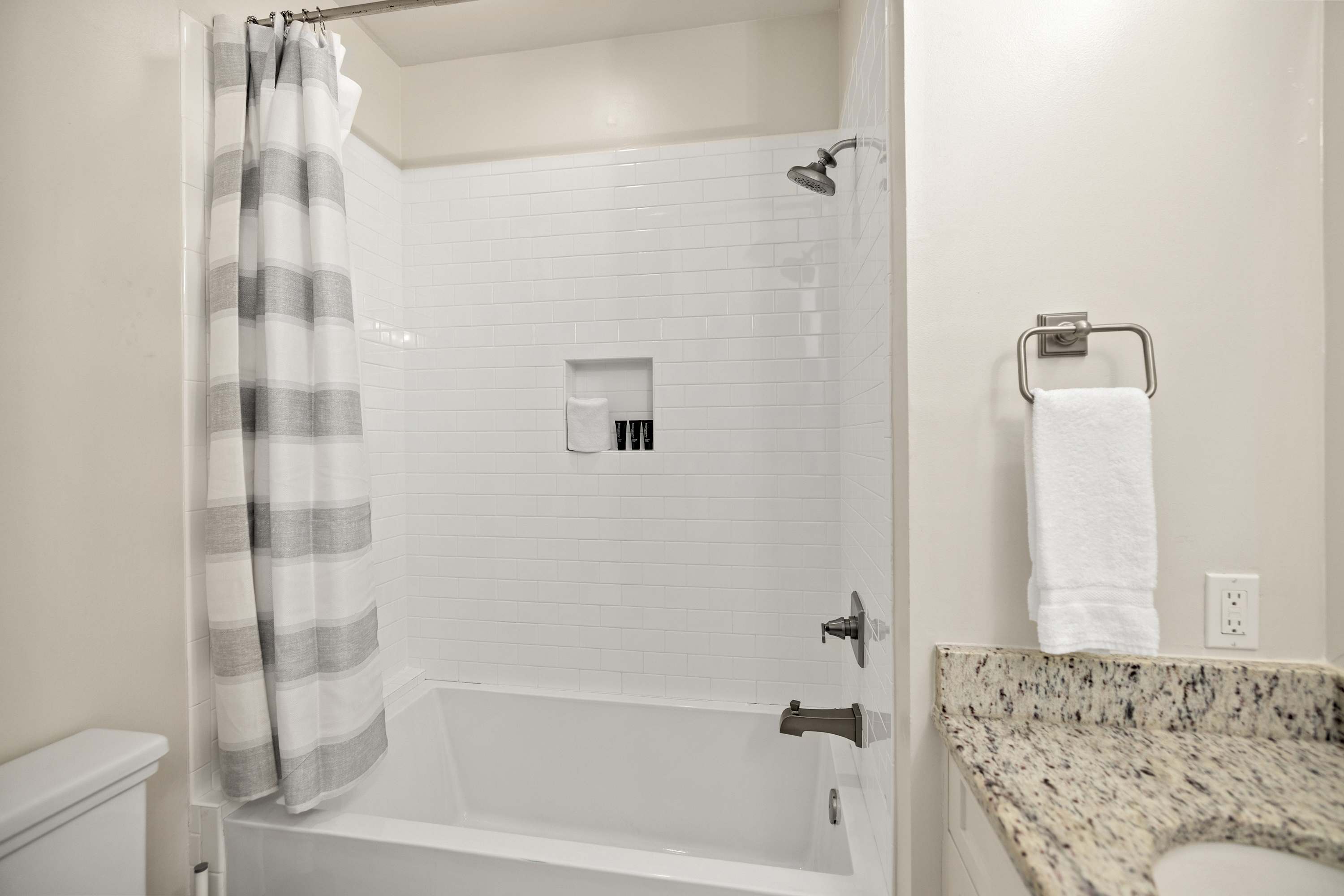 30A Escape - Walk or bike to the beach, Nearby tra