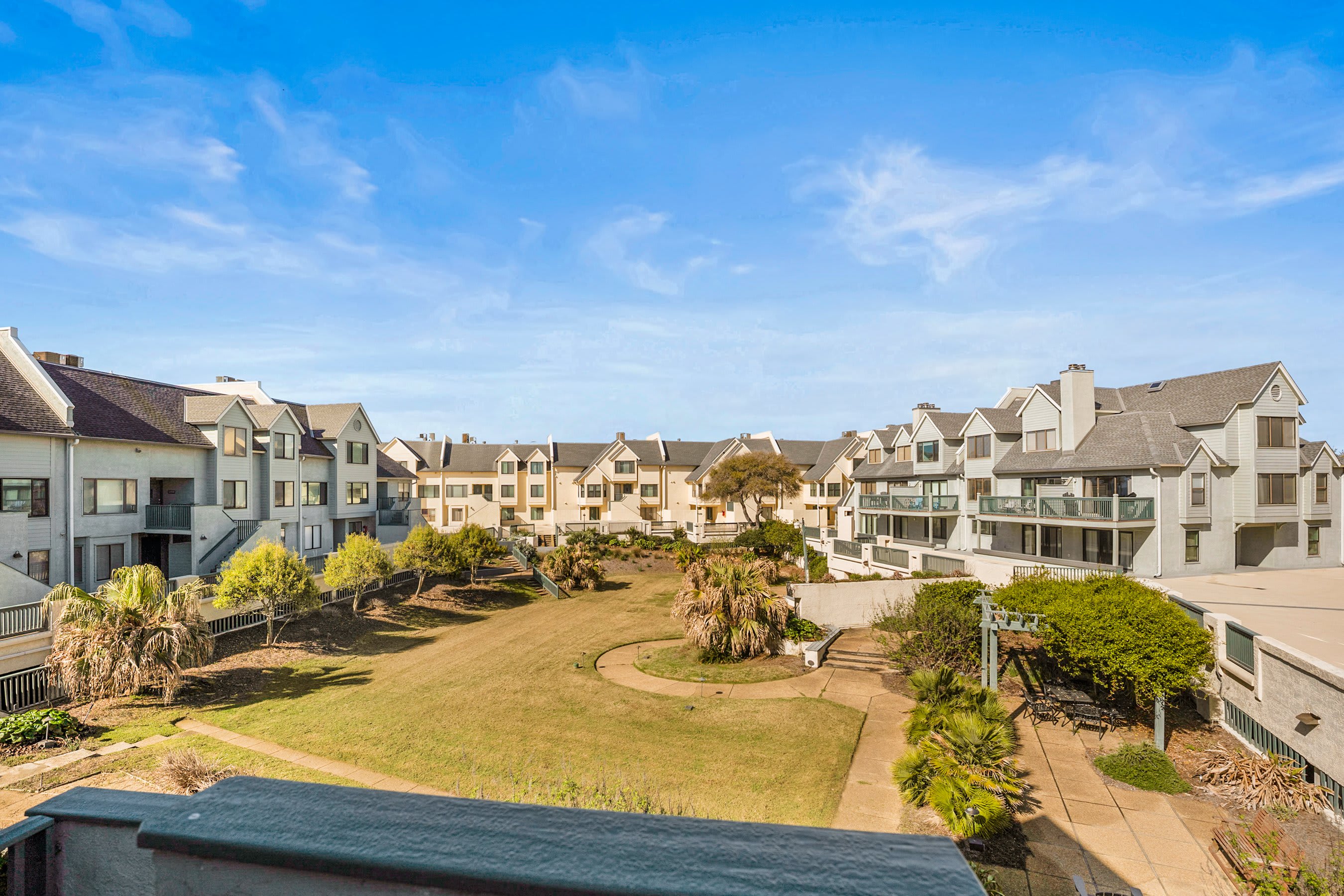 627 Newhaven | Photo 22