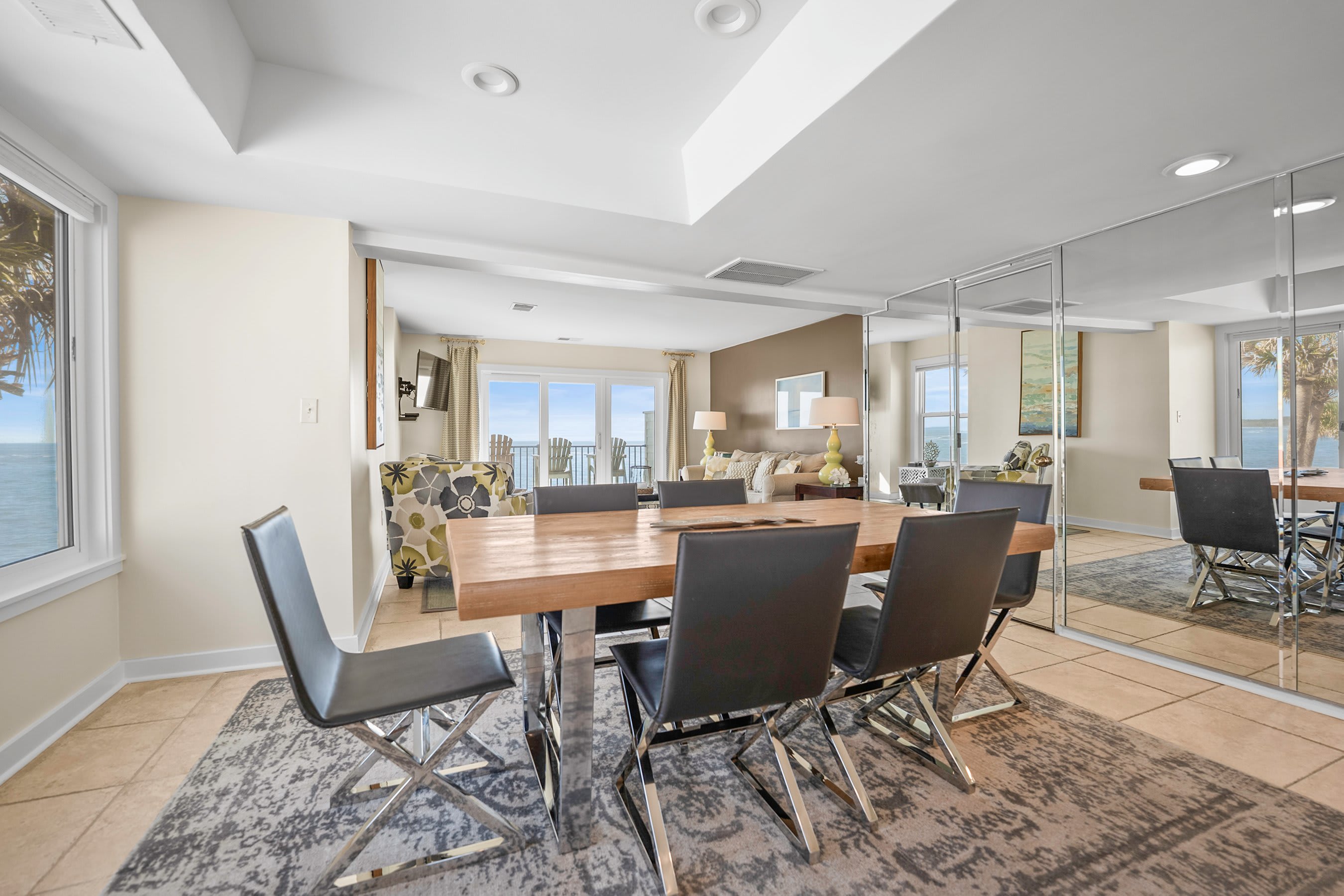 627 Newhaven | Photo 34