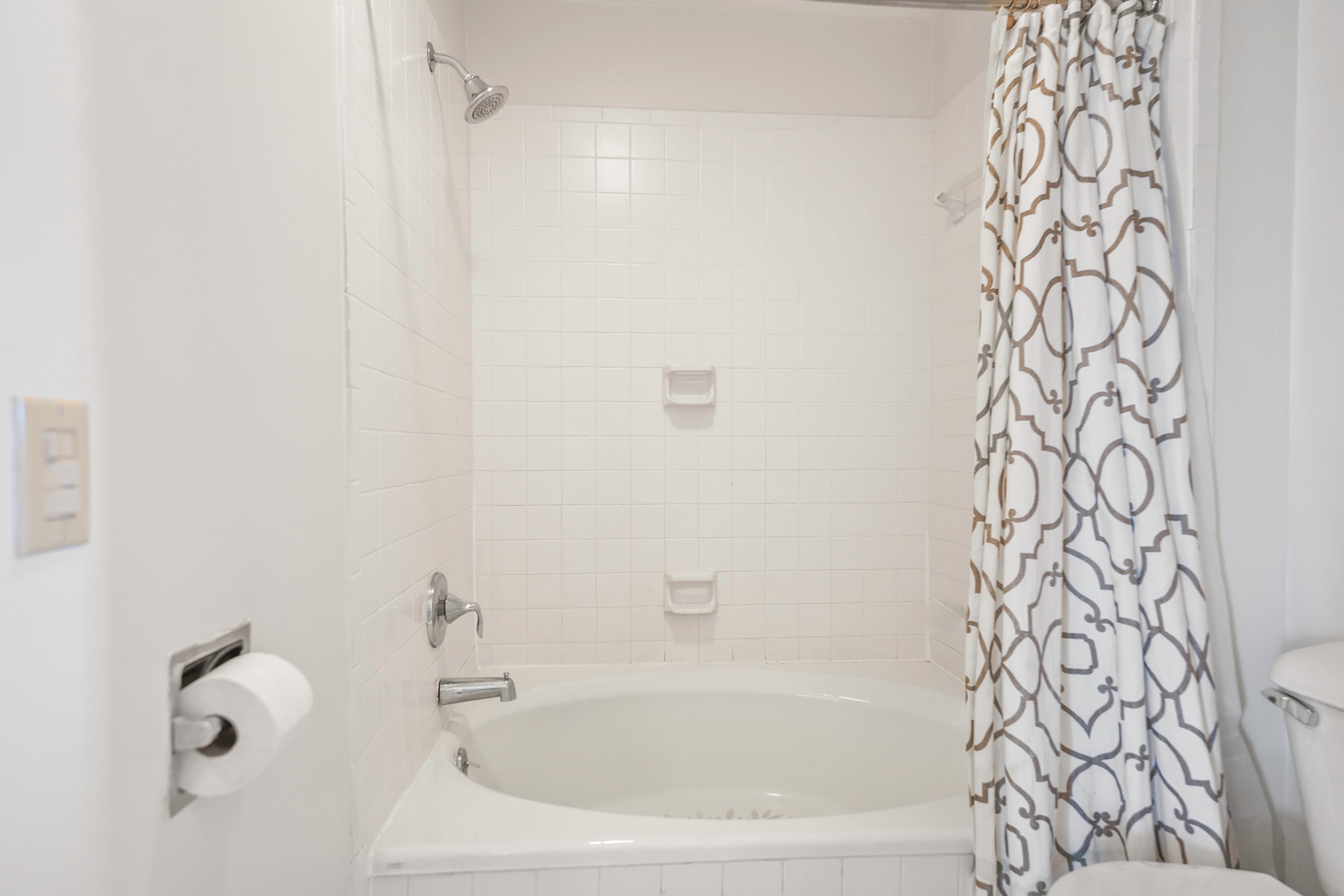 627 Newhaven | Photo 44