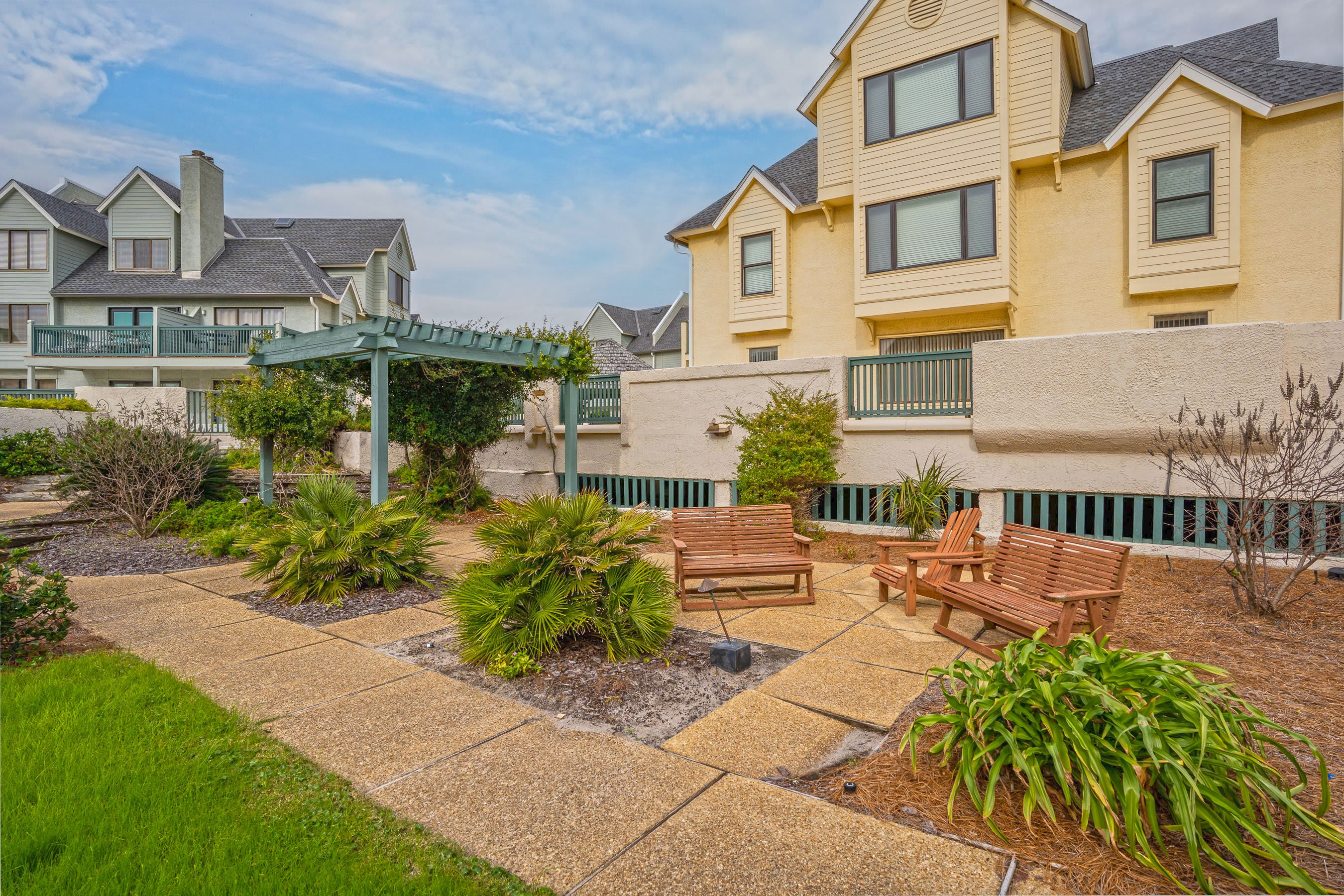 627 Newhaven | Photo 55