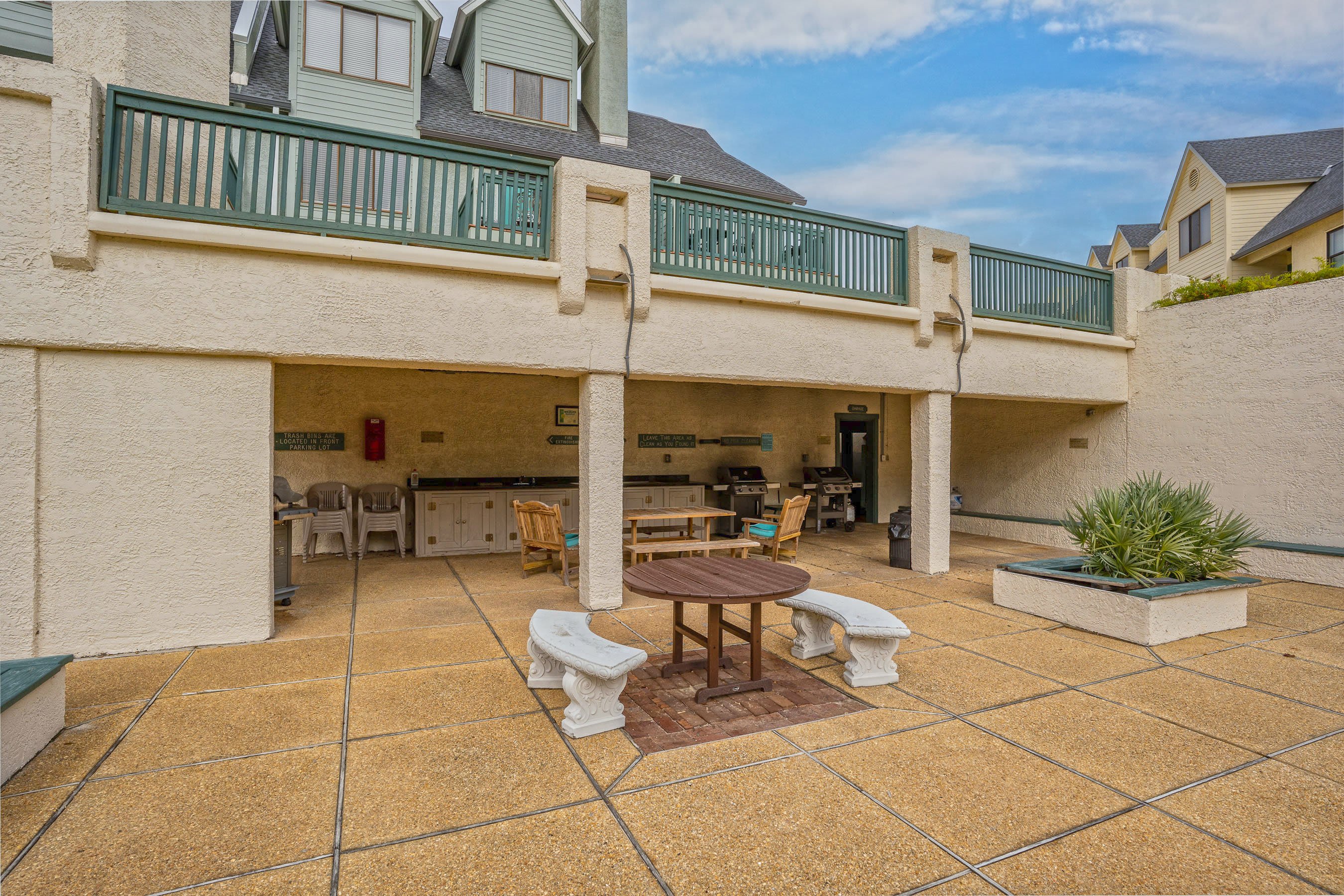 627 Newhaven | Photo 57