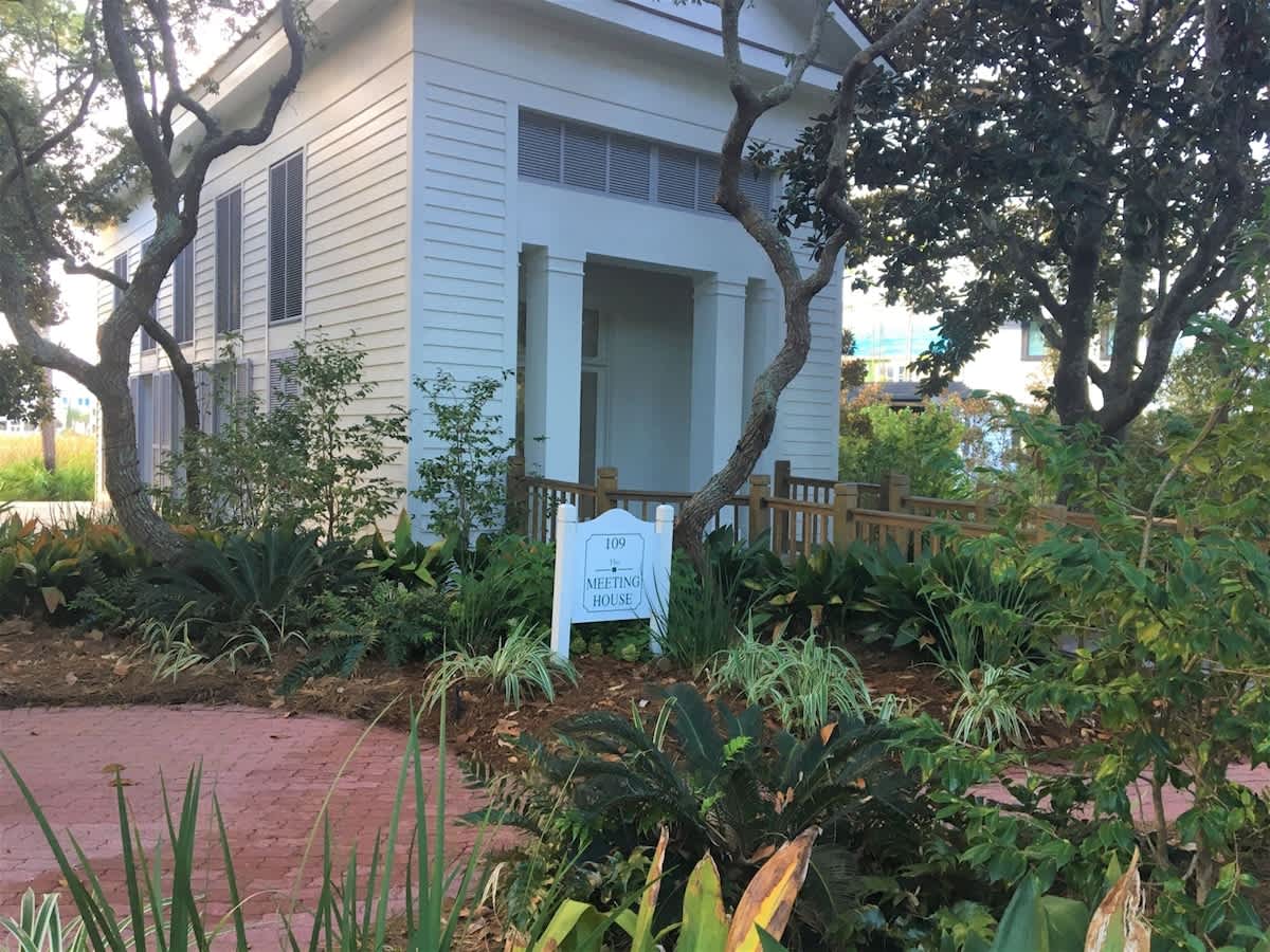  Amor by The Sea | Lake Views | Steps From Pool