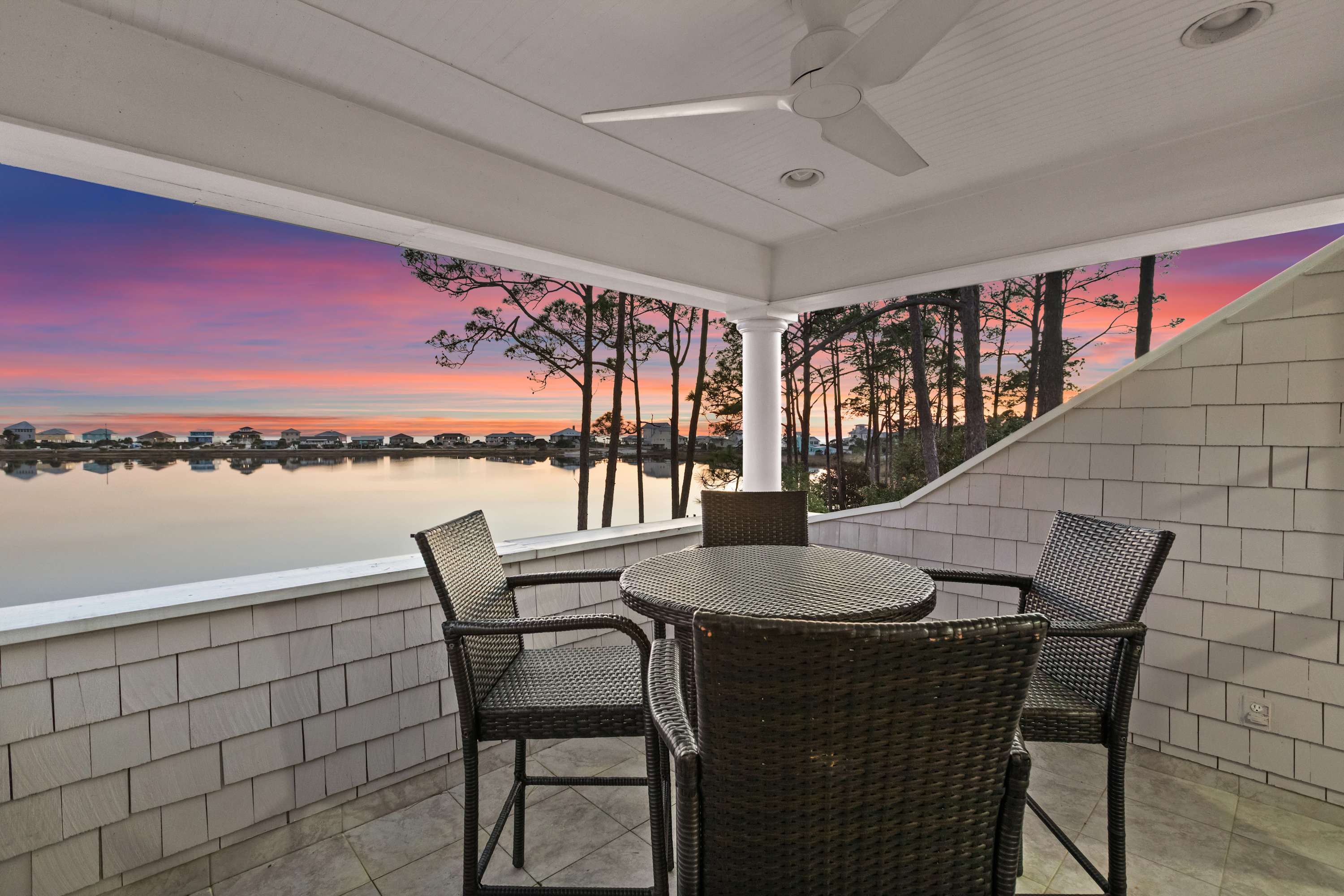 Oyster Lake Oasis - Hot Tub + Pool + Lake Front