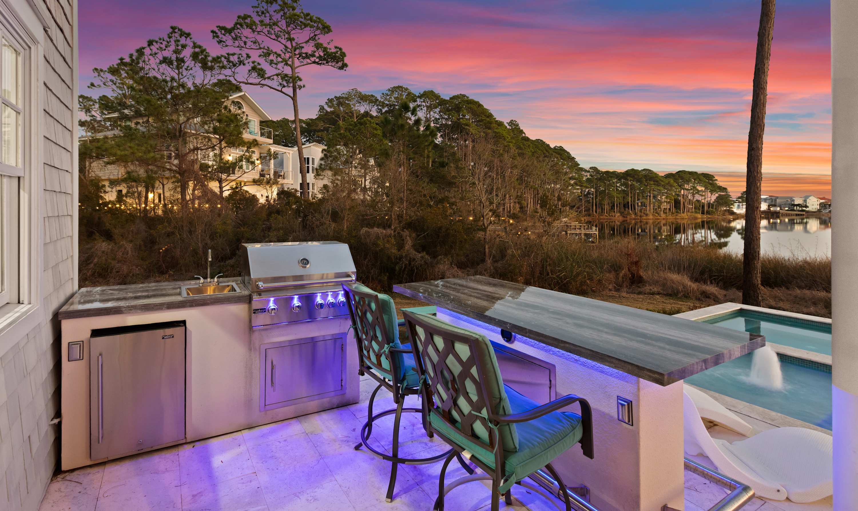 Oyster Lake Oasis - Hot Tub + Pool + Lake Front