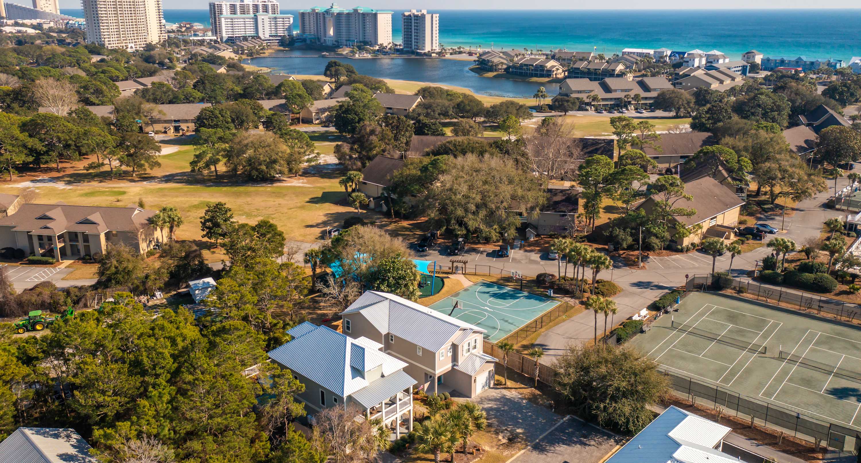 337 Lakeland Dr