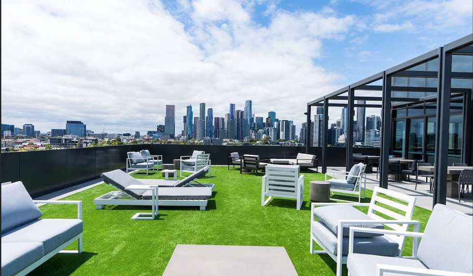 Stylish 1 Bedroom Apartment with carpark