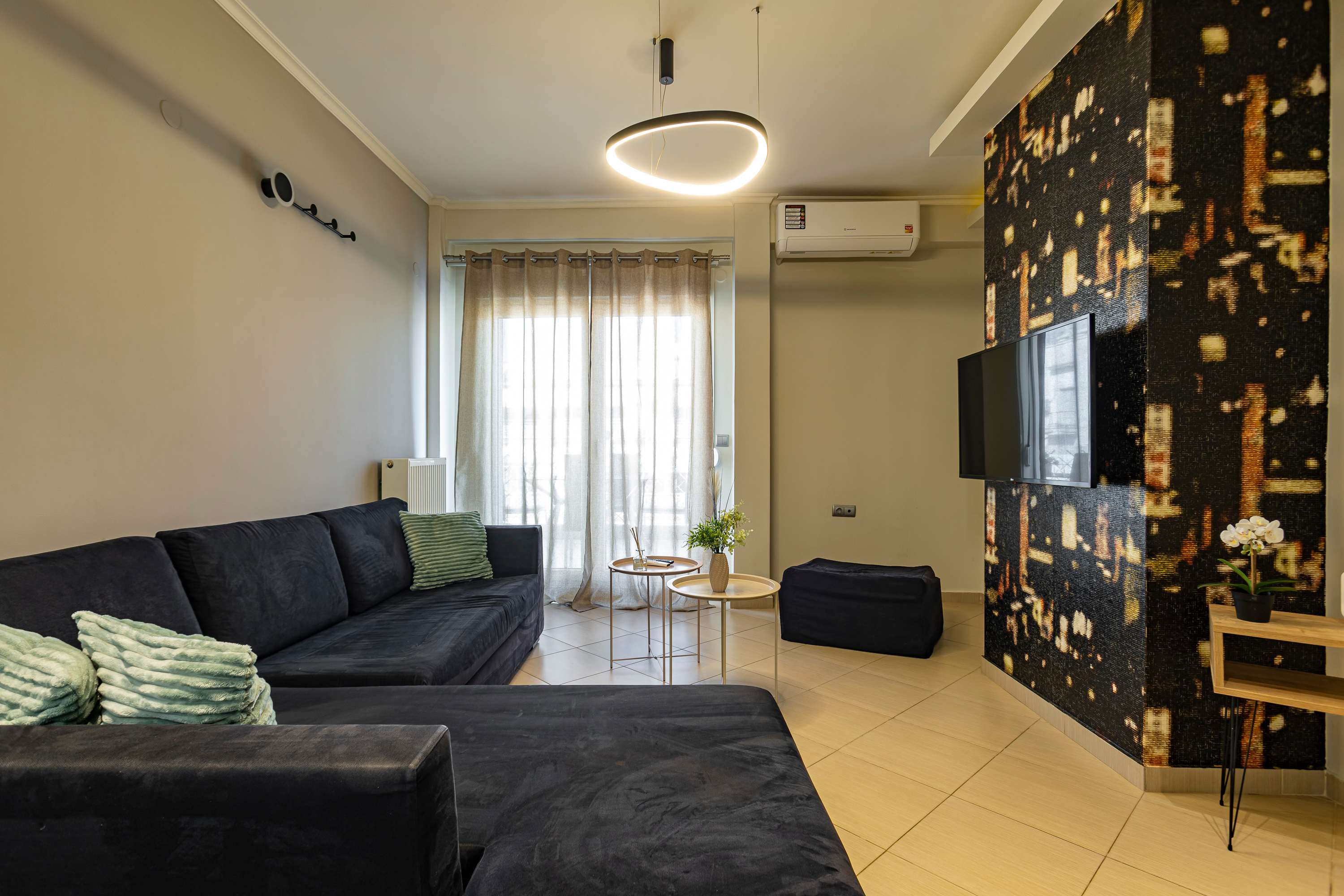 House Lux Loft - Spacious Stay in Thessaloniki — Thessaloniki, Greece — vacation rental