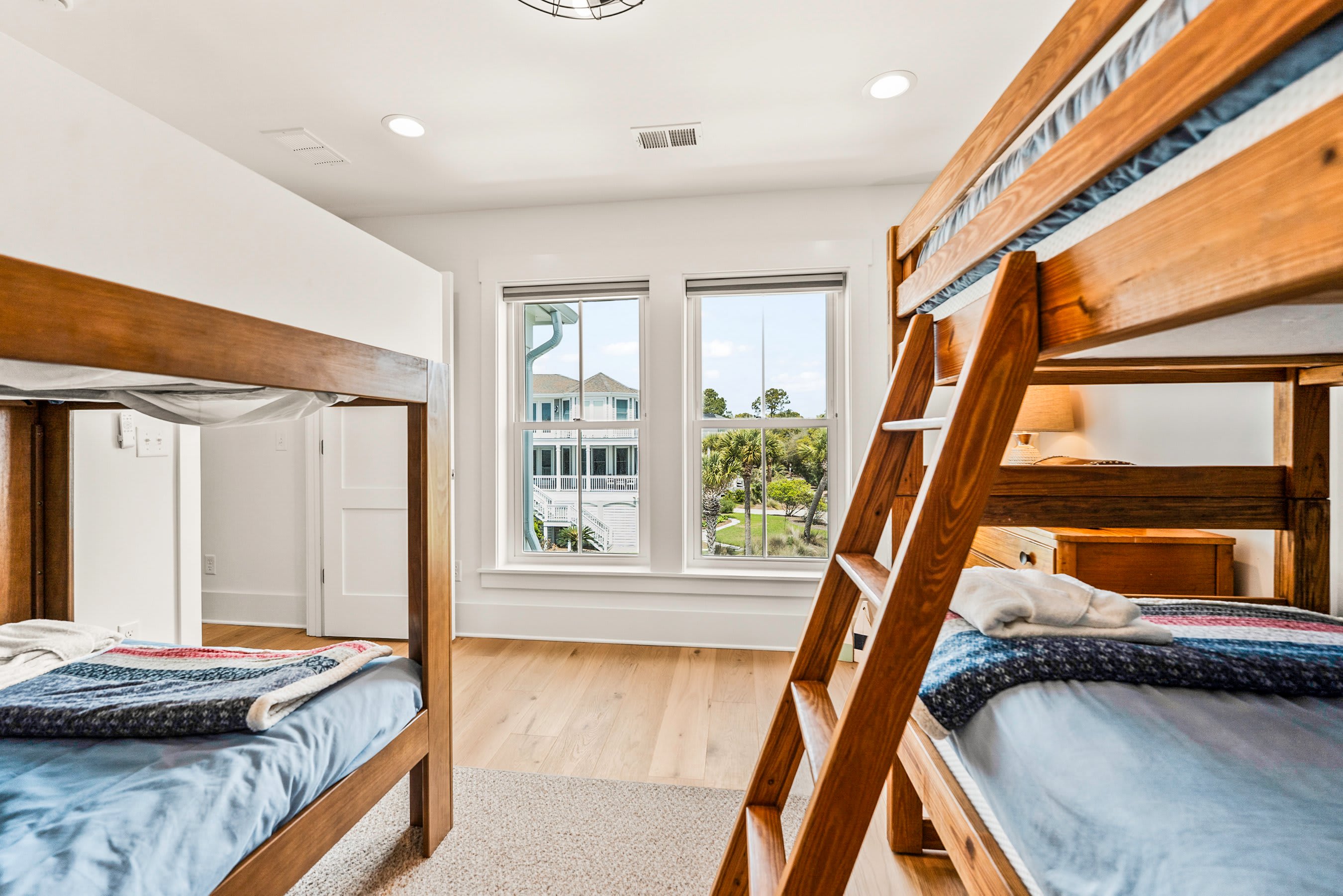 Bunk Bedroom 2