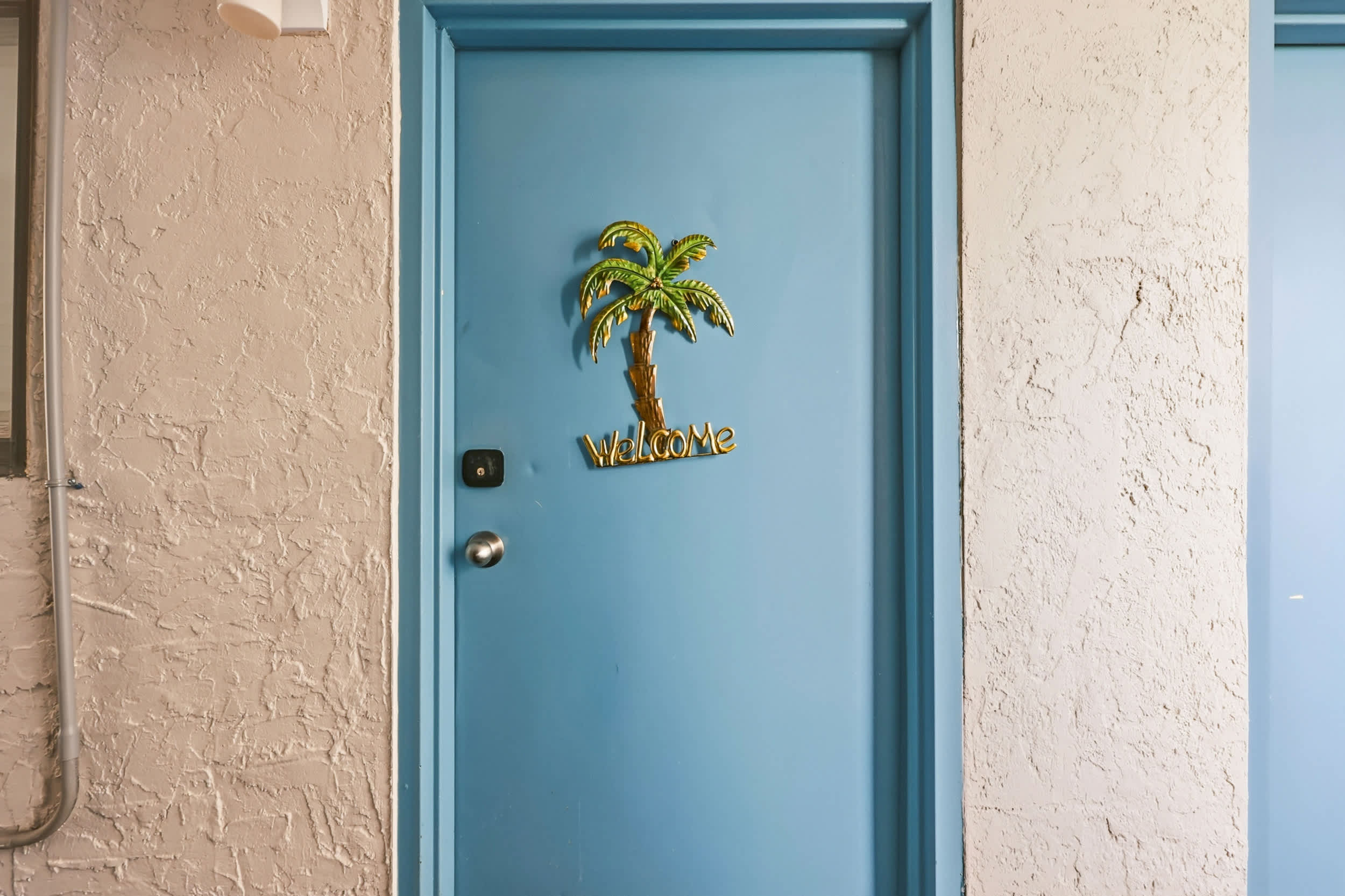 Ocean View Top Floor Condo w Pool and Hot Tub