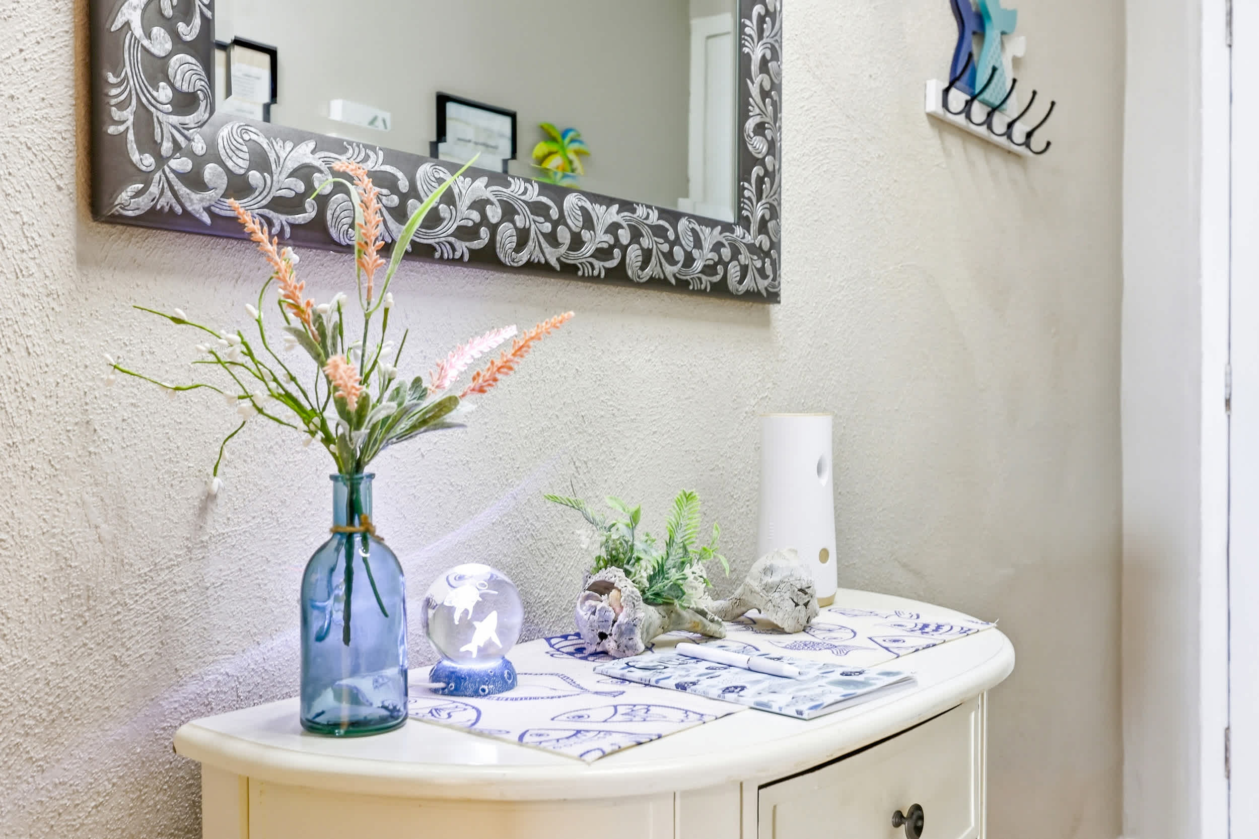 Ocean View Top Floor Condo w Pool and Hot Tub