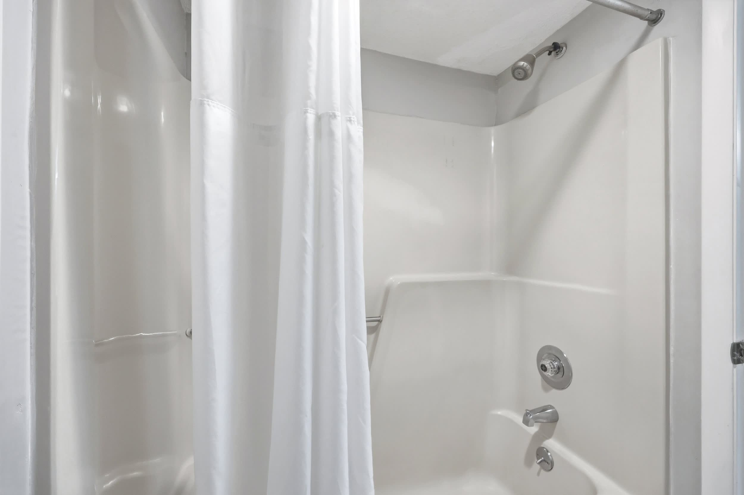 Ocean View Top Floor Condo w Pool and Hot Tub