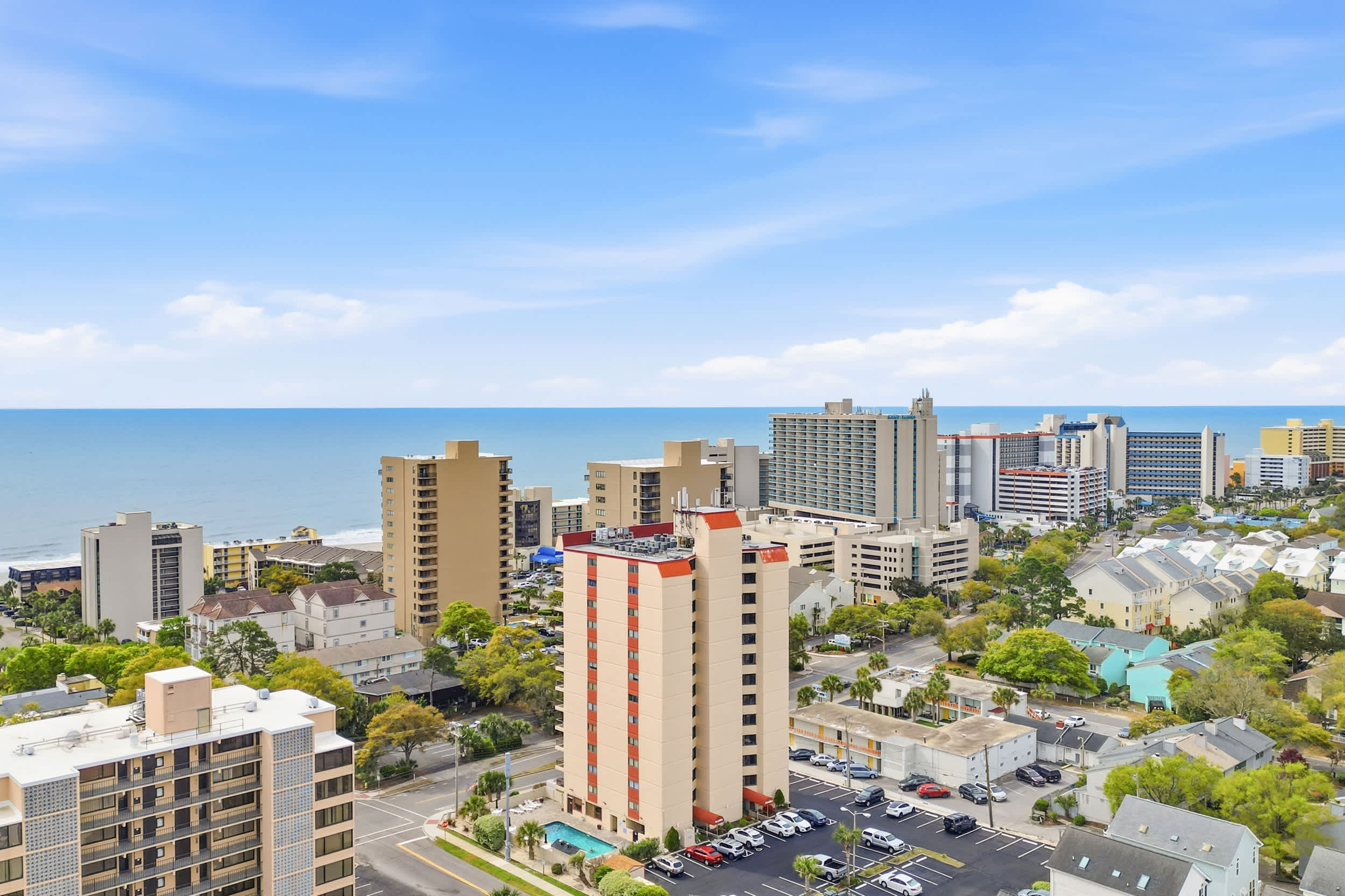 Ocean View Top Floor Condo w Pool and Hot Tub