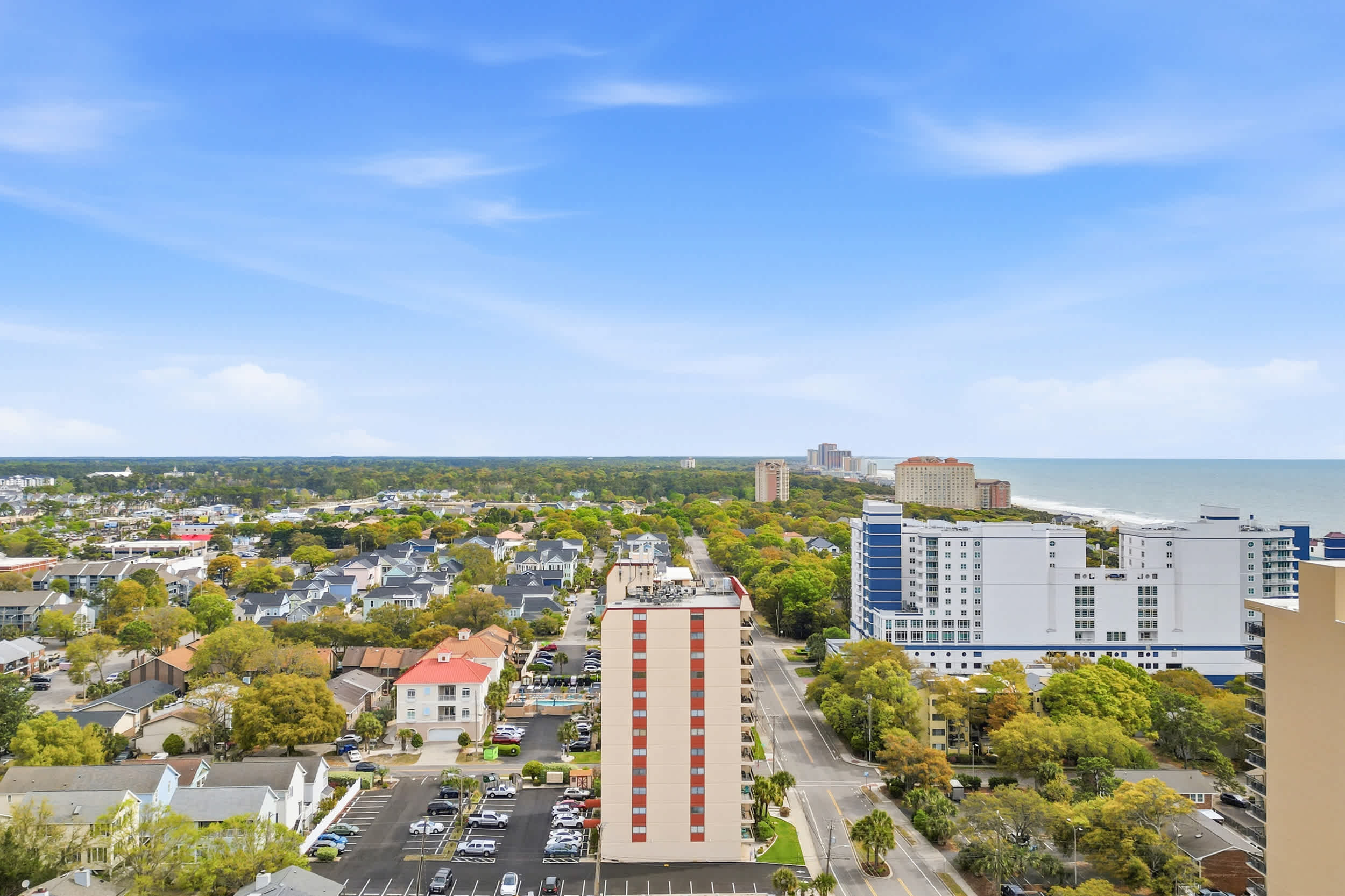 Ocean View Top Floor Condo w Pool and Hot Tub