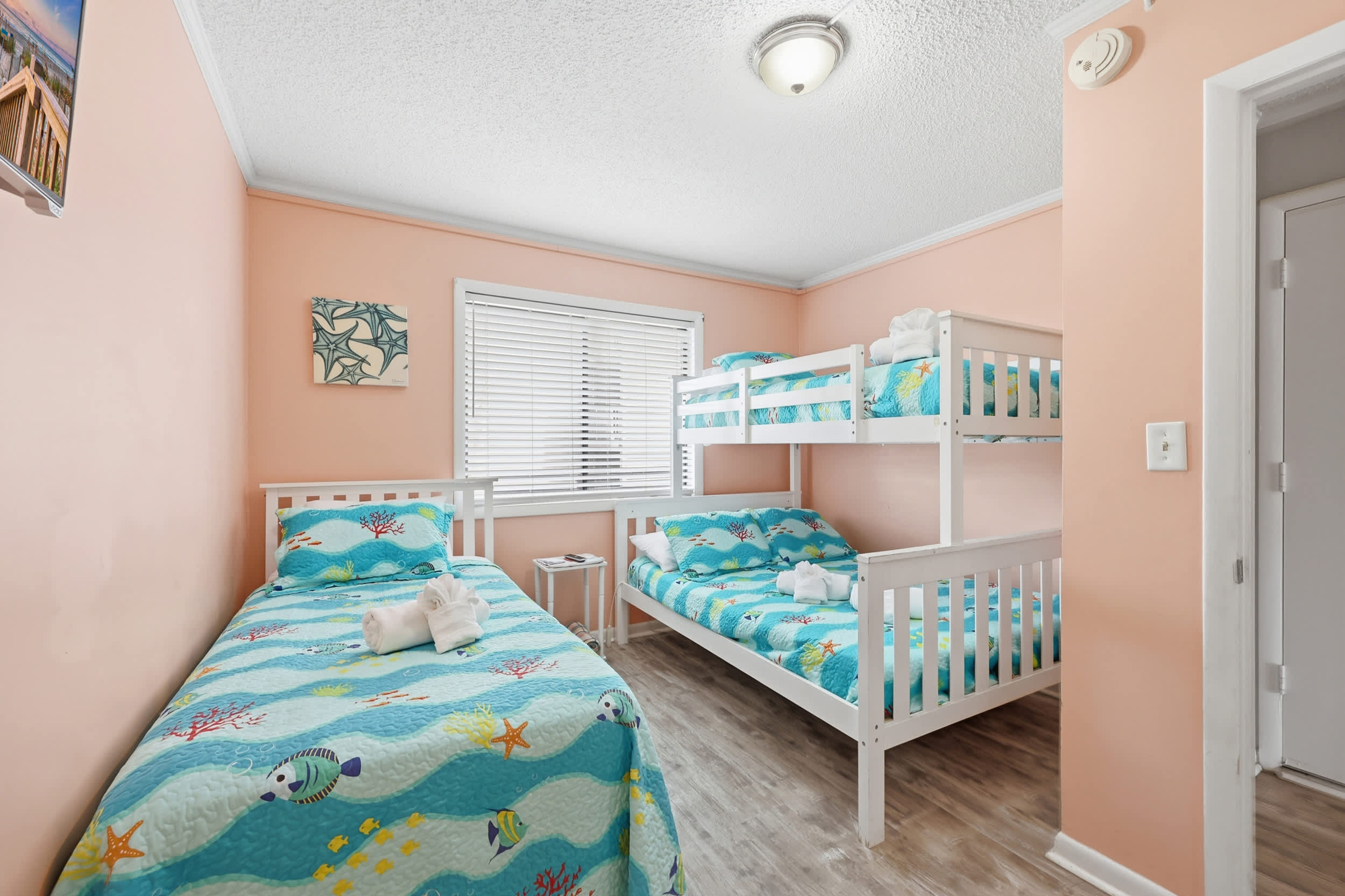 Sweet Caroline Remodeled with Partial Ocean View and Oceanfront Pool