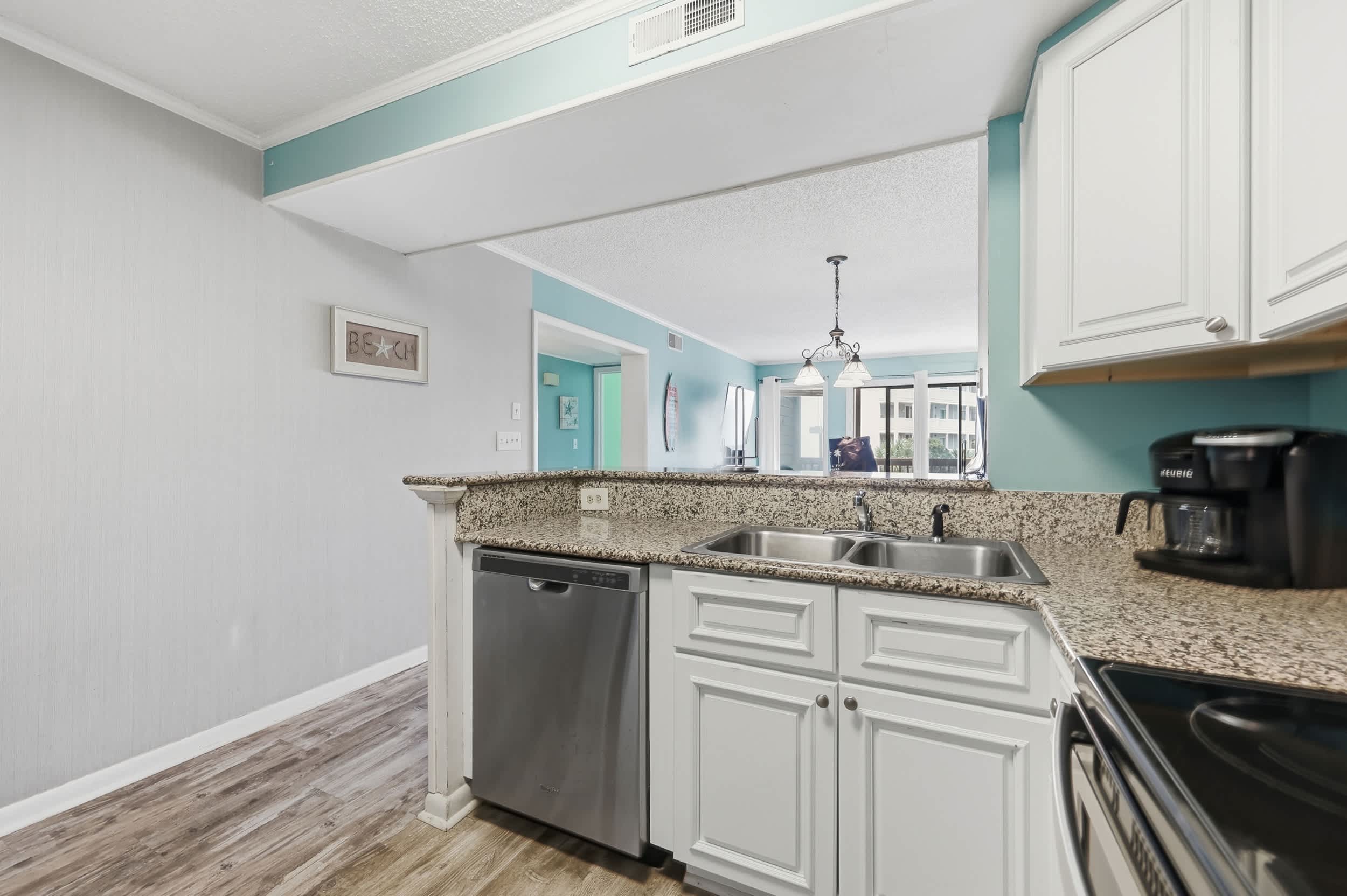 Sweet Caroline Remodeled with Partial Ocean View and Oceanfront Pool