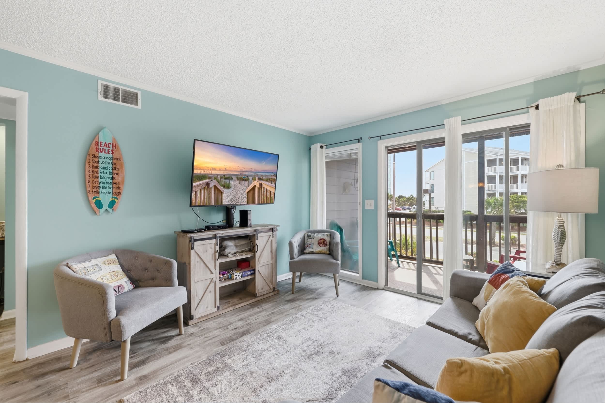 Sweet Caroline Remodeled with Partial Ocean View and Oceanfront Pool