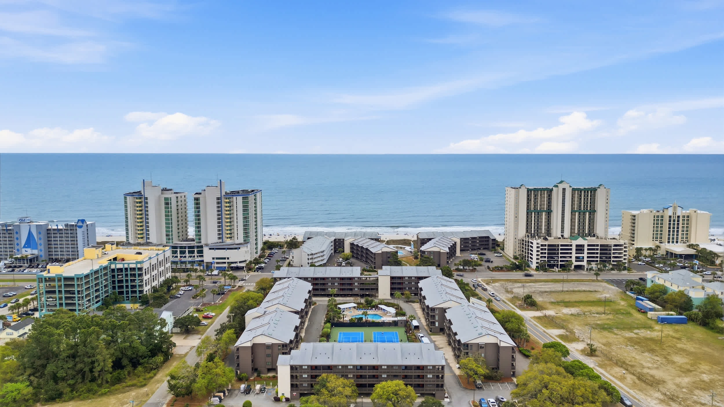 Sweet Caroline Remodeled with Partial Ocean View and Oceanfront Pool
