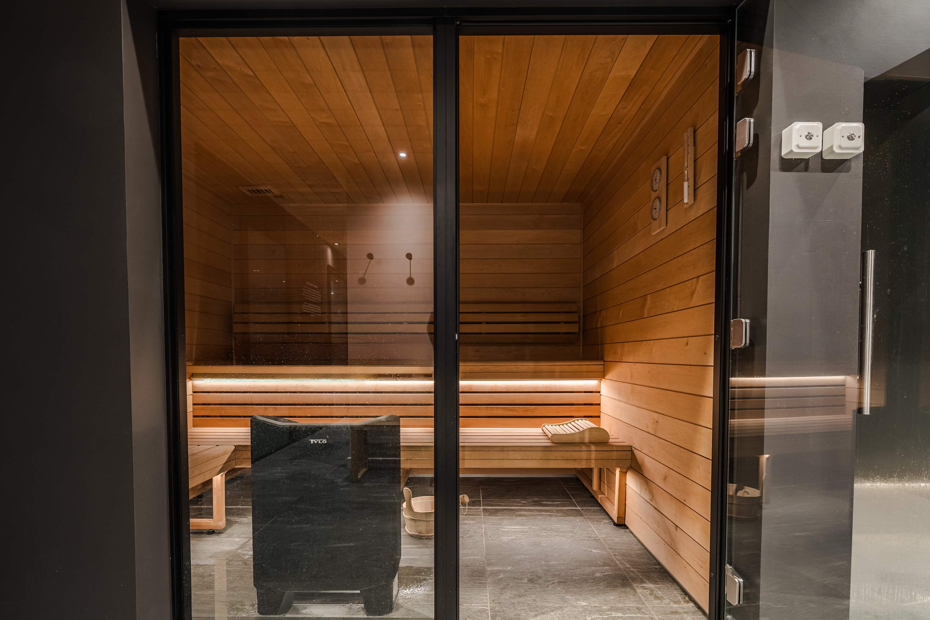 Megeve Luxury Spa Escape with views and parking — Megève, Auvergne-Rhône-Alpes — vacation rental