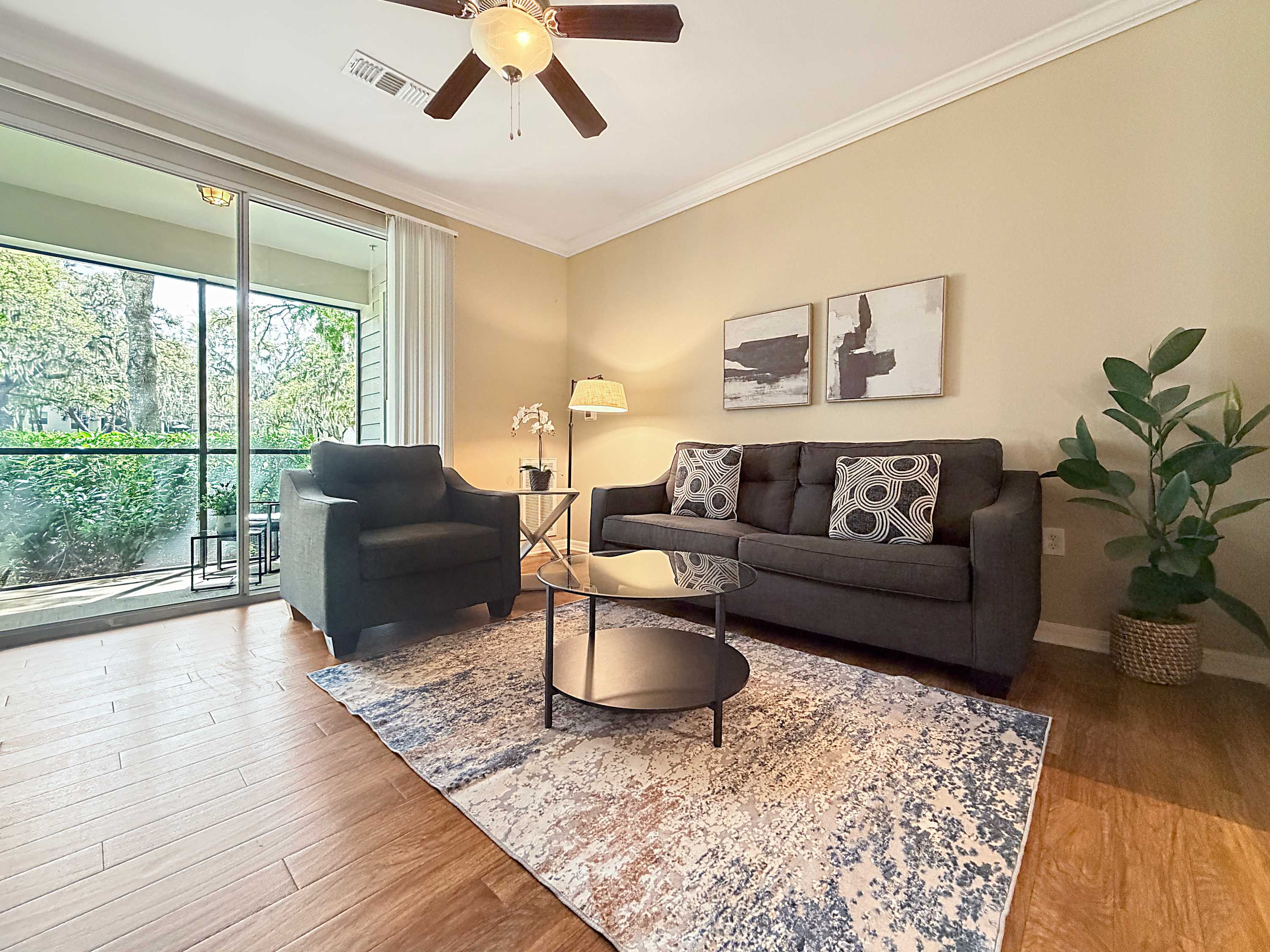 Tranquil 1st Floor Apt, Prime North Tampa Area