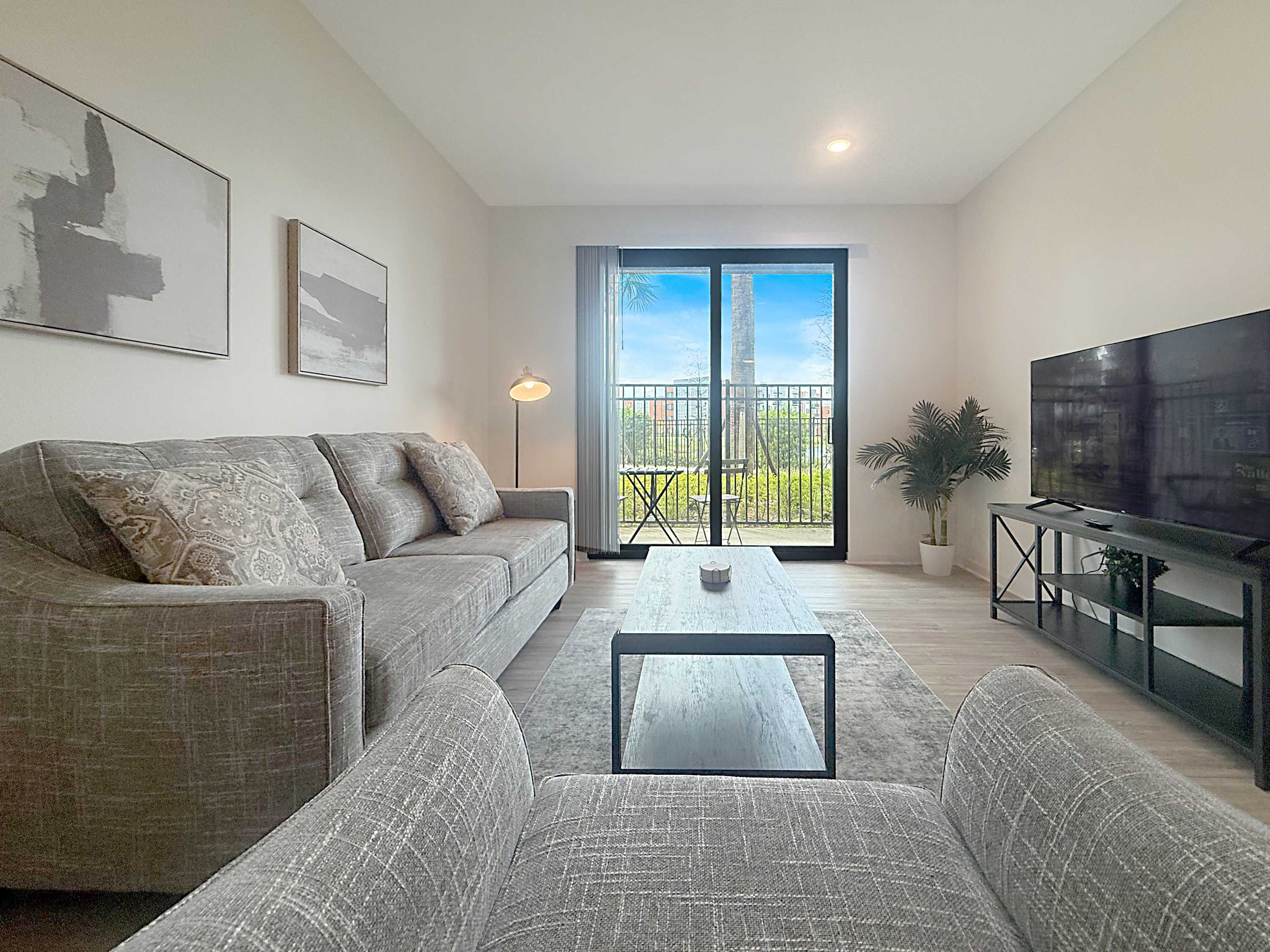 Luxury 1 BR Apartment, Lakewood Ranch, Water Views