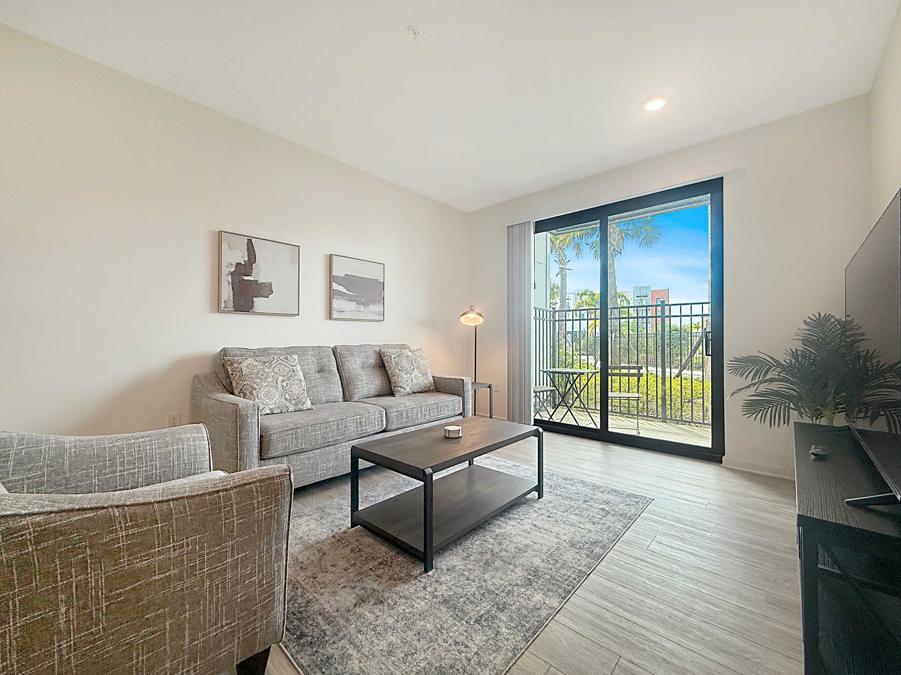 Luxury 1 BR Apartment, Lakewood Ranch, Water Views