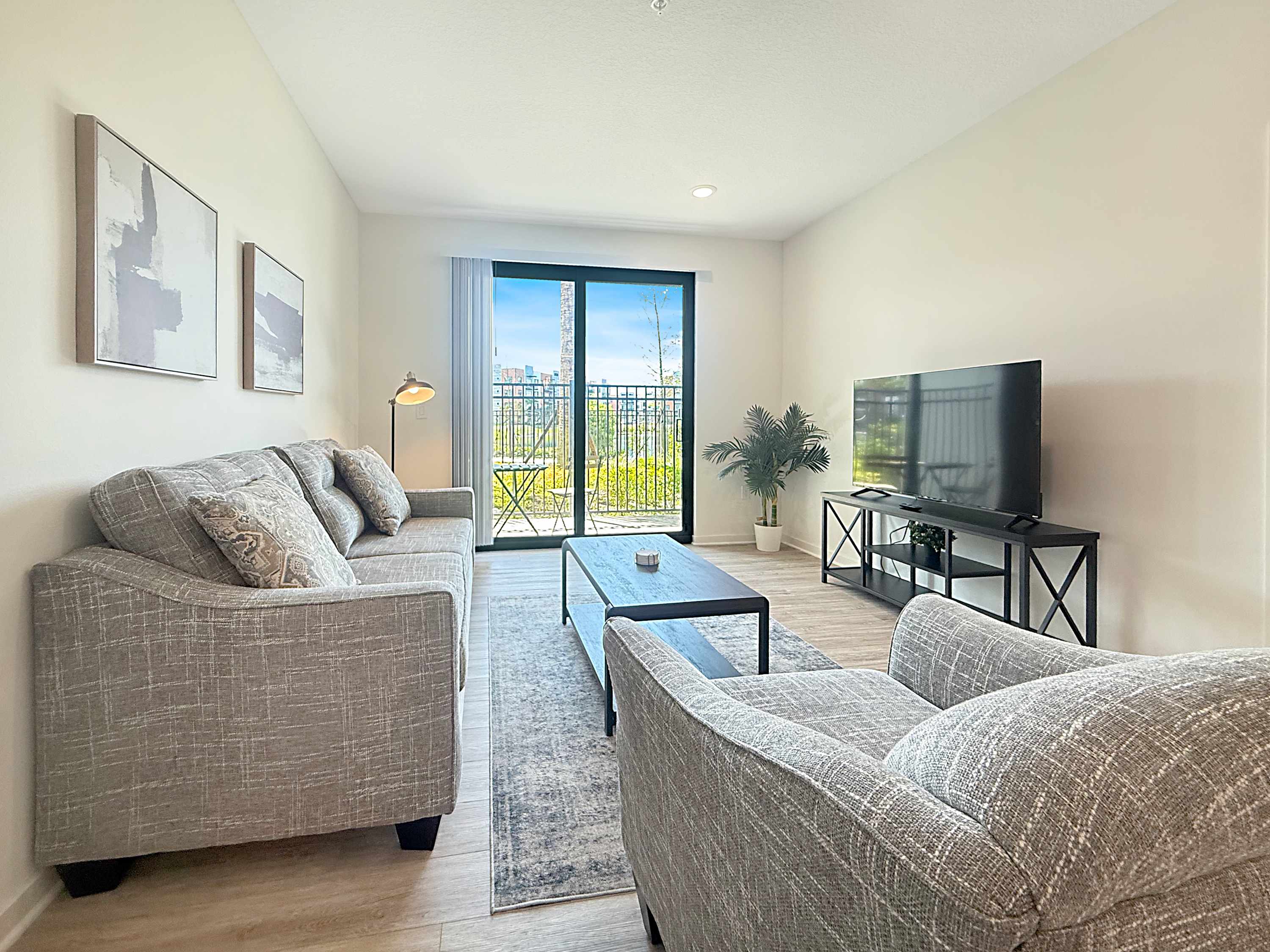 Luxury 1 BR Apartment, Lakewood Ranch, Water Views