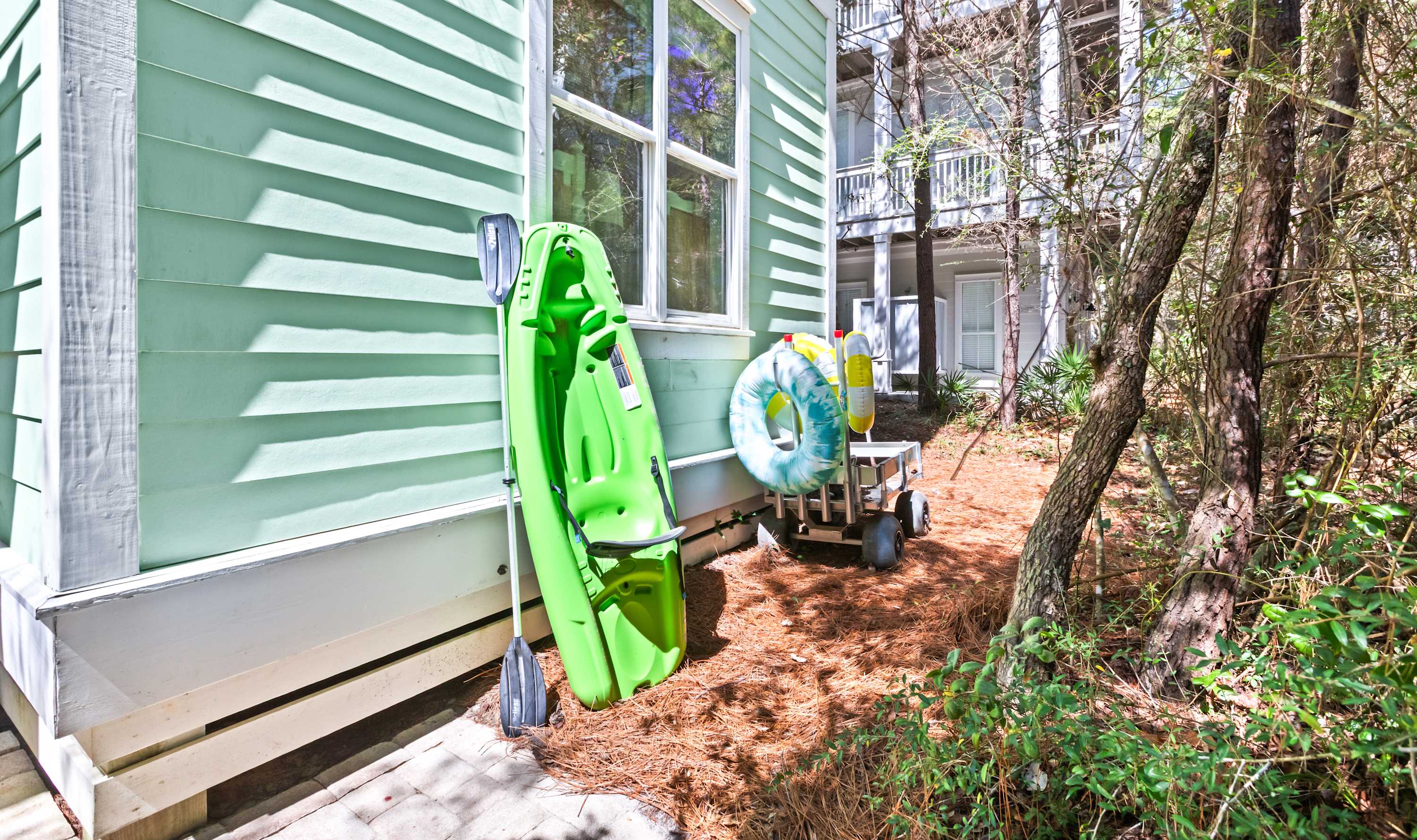 Santa Rosa Getaway | Shared Pool + Golf Cart