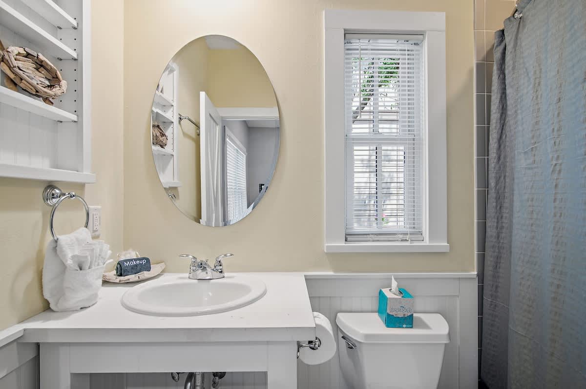 Mississippi Magnolia | 3 BR/3BA | Walk To Beach!